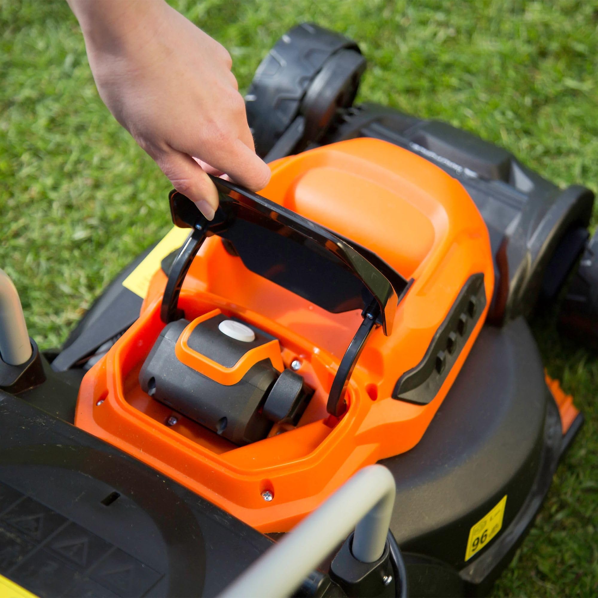 Yard Force Paquete de baterías de 40 V 2.5 Ah para cortacésped inalámbrico de 32 cm LM G32 y cortadora de césped LT G30/LT G30 W - Solo