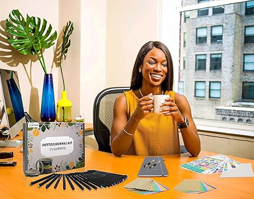 Miniatura 7 de Kit de diario de puntos con caja de regalo, juego de 75 piezas de suministros para diario, incluye 192 páginas numeradas, cuadernos A5, bolígrafos