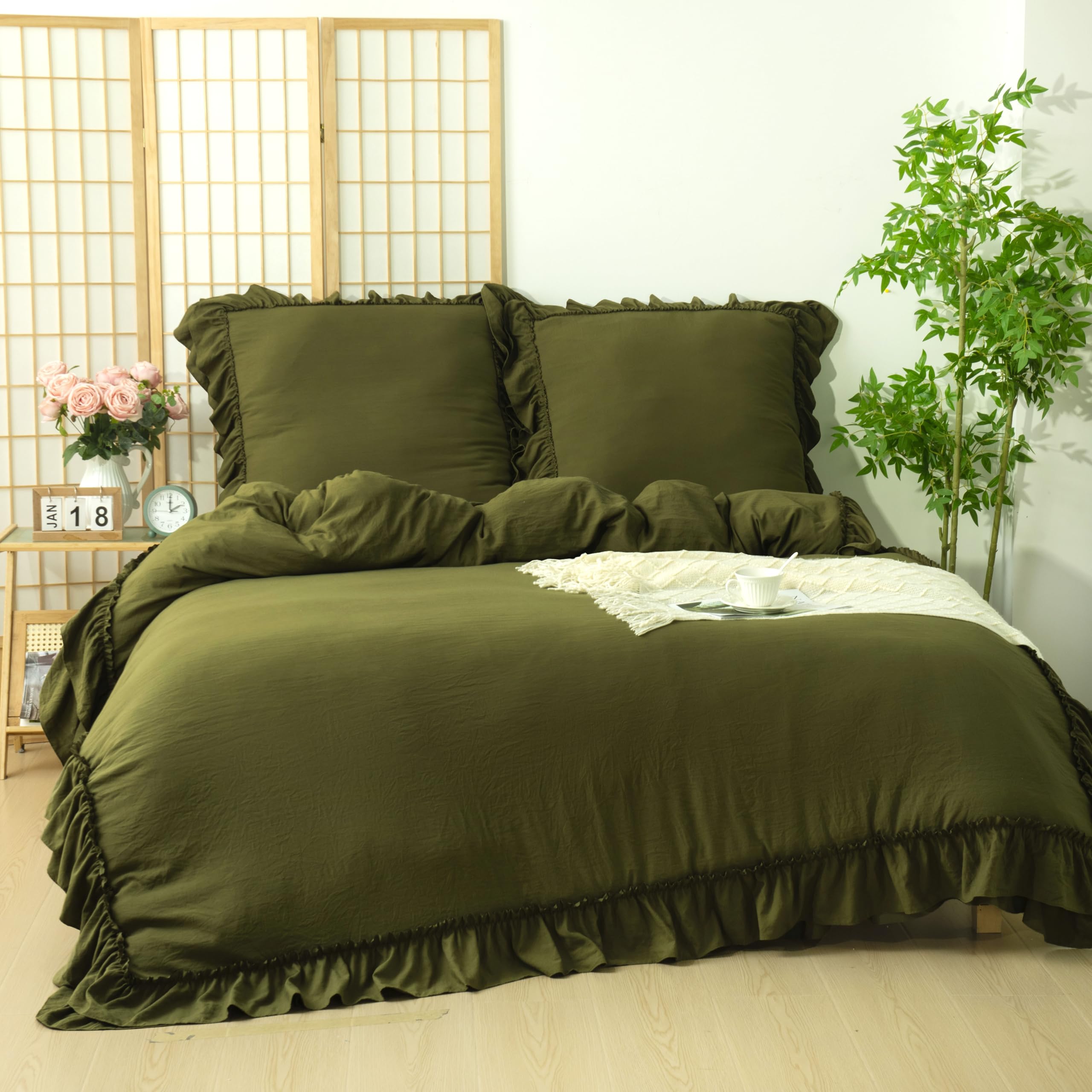 HIG Rüschen Bettwäsche Set 155x220cm 3teilig Olivgrün, Superweiche Mikrofaser Oeko-TEX Zertifiziert, 1 Bettbezug 155x220 mit Zwei-Wege-Reißverschluss, 2 Kissenbezug 80x80cm, Vintage Romantisch Look