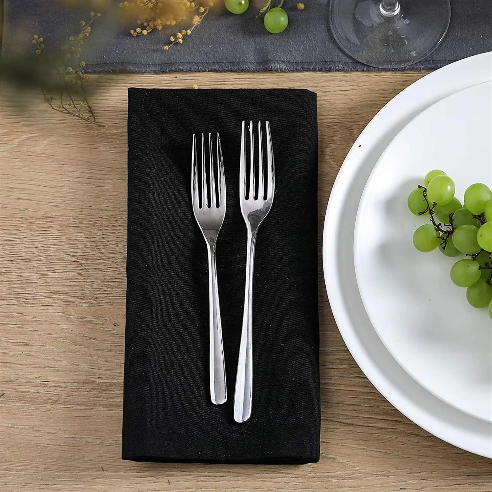 Lot de 6/12/24 Serviettes de Table 40 x 40 cm en Polyester épais réutilisables for Cuisine, Salle à Manger, décoration de Mariage Serviettes en Tissu(Beige 12pcs)