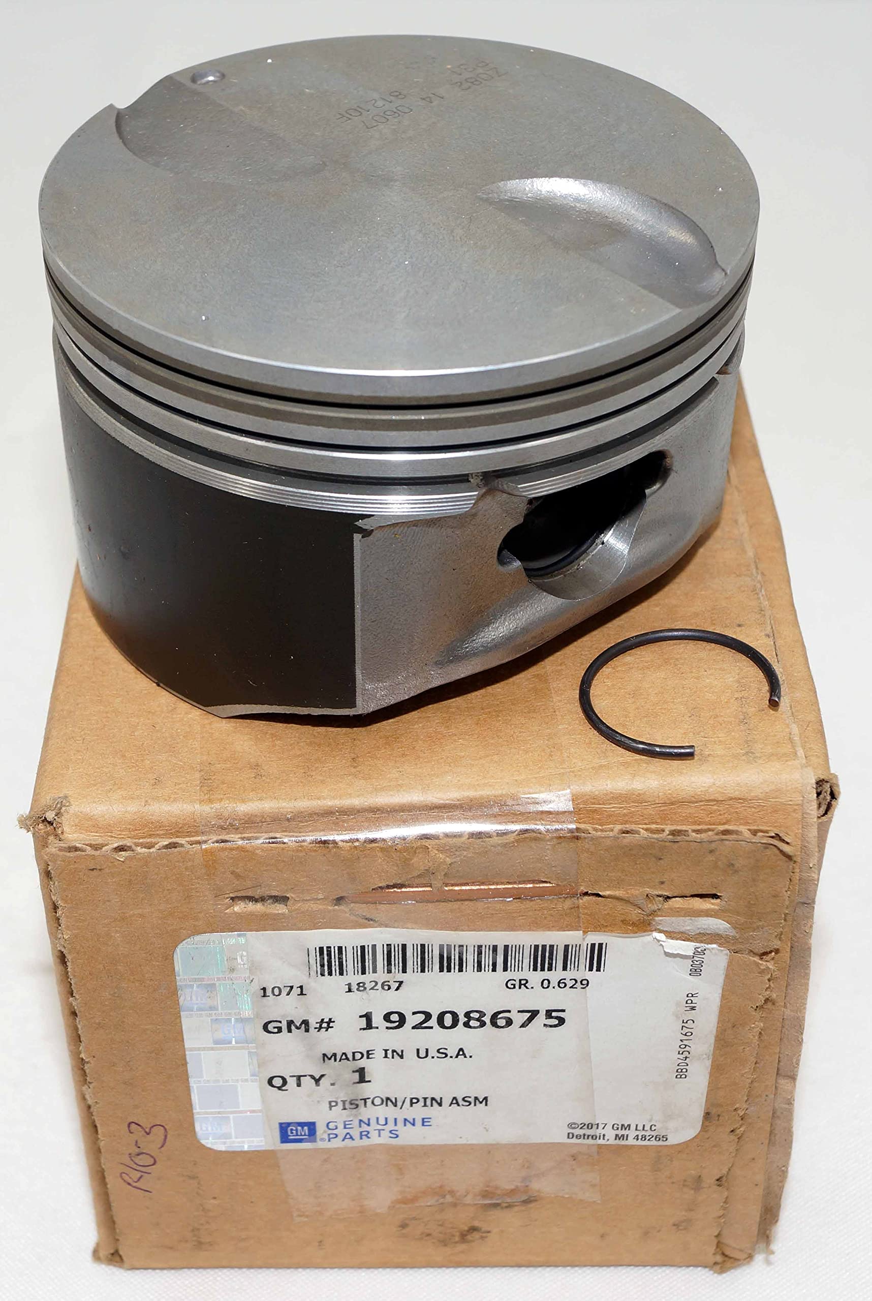 Amazon.com: GM Piston Kit - 19208675 : Automotive