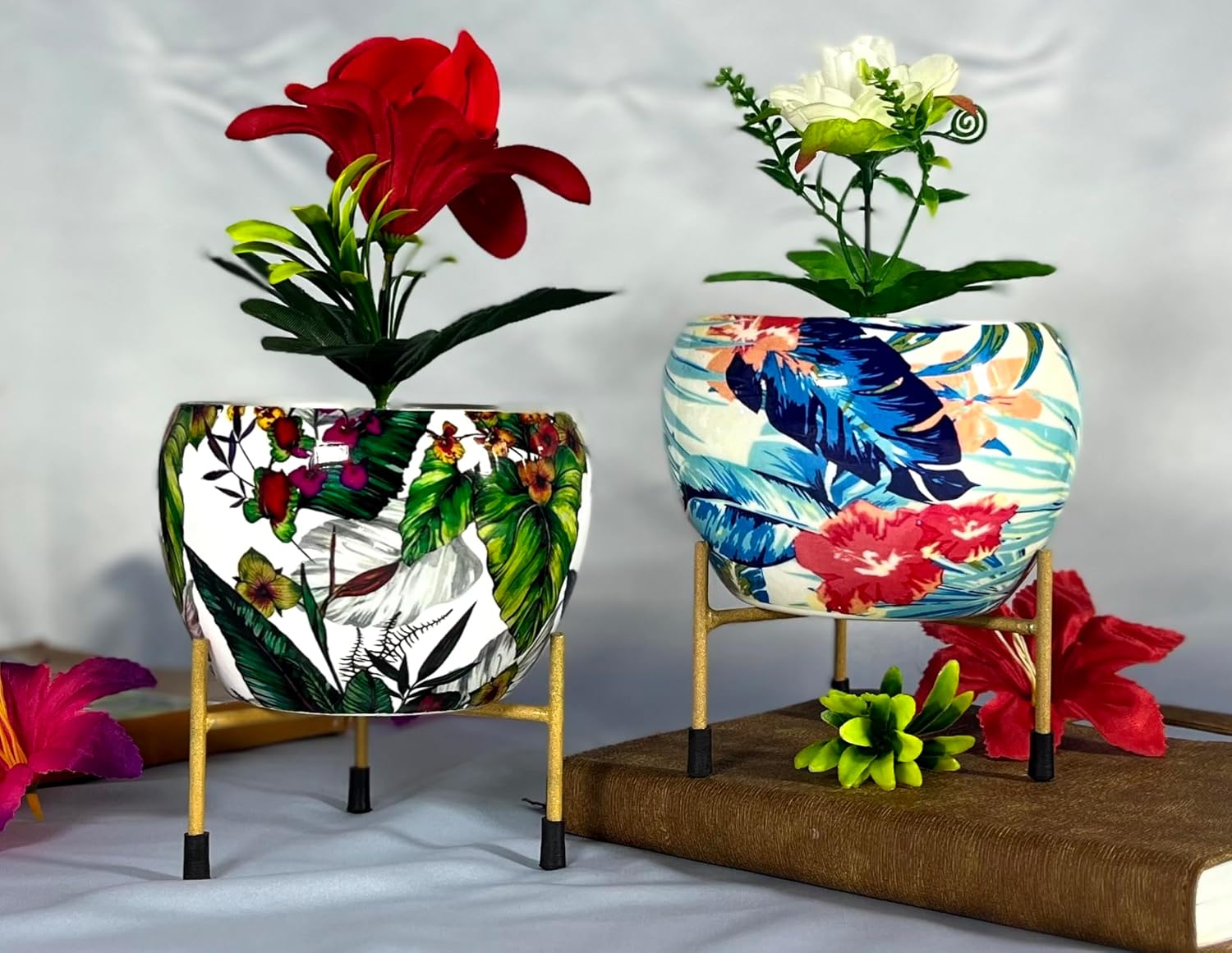 ARTrends® Multicolour Metal Pot with Stand, RustFree Powder Coating