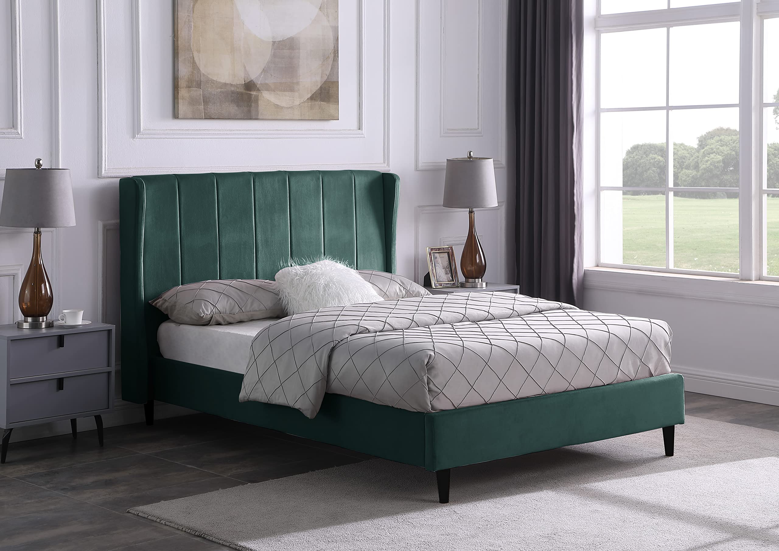 Seconique Amelia 4'6" Bed - Green Velvet Fabric - Wooden Sprung Slats - Upholstered Bedframe