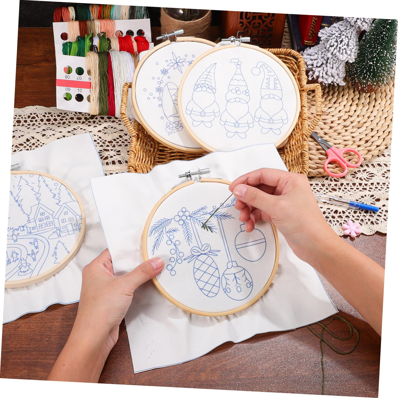 Operitacx Kit de Bordado Navideño y Adornos en Navidad para Principiantes Materiales Resistentes y Patrones Variados Adecuado para Manualidades