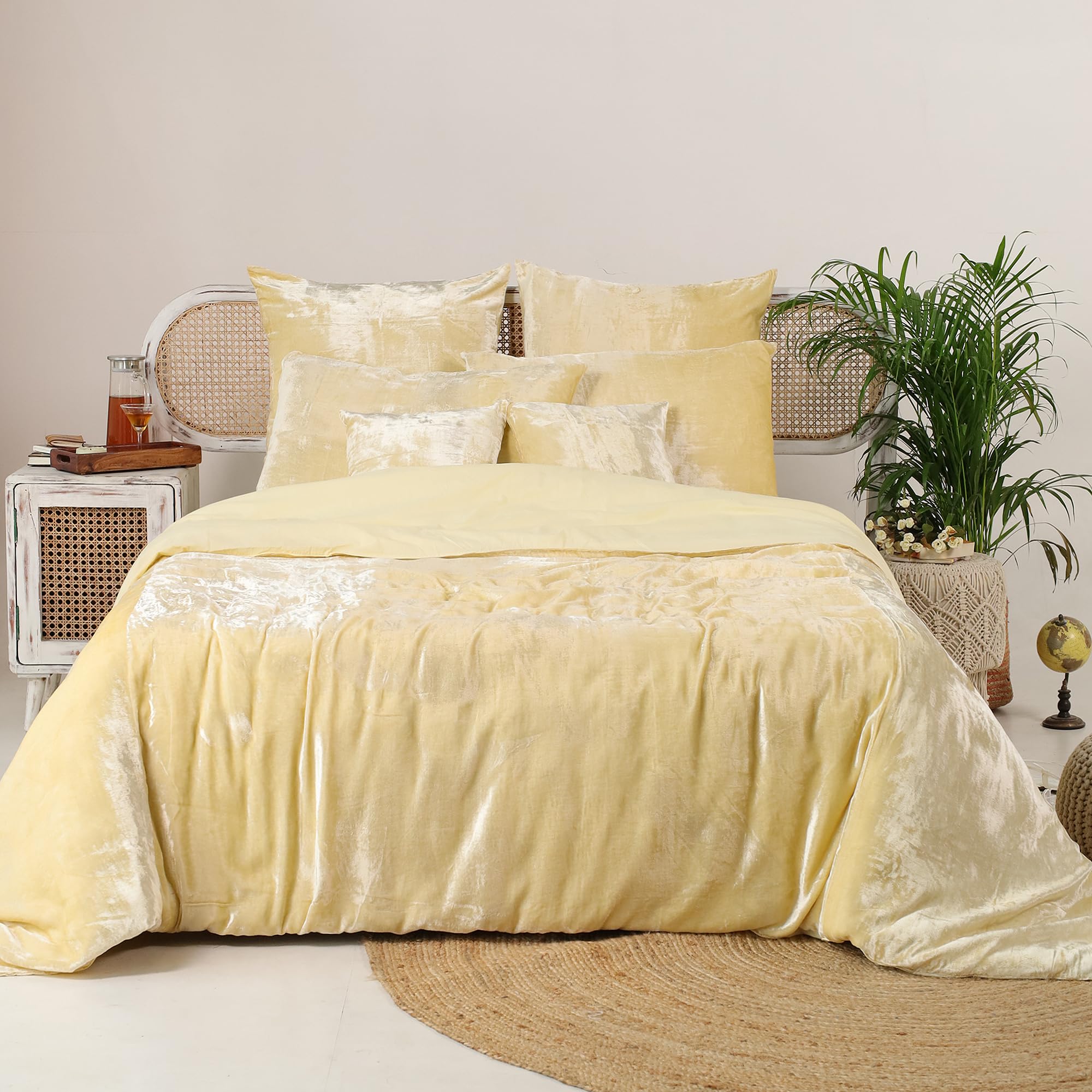 Sophia-Art 3 Pcs Set Ultra Luxury Rayon Velvet Solid Pattern Bedding Cover Comforter Cover with 2 Pillow Shames UO Comforter (Custard Yellow, Oversized King 120