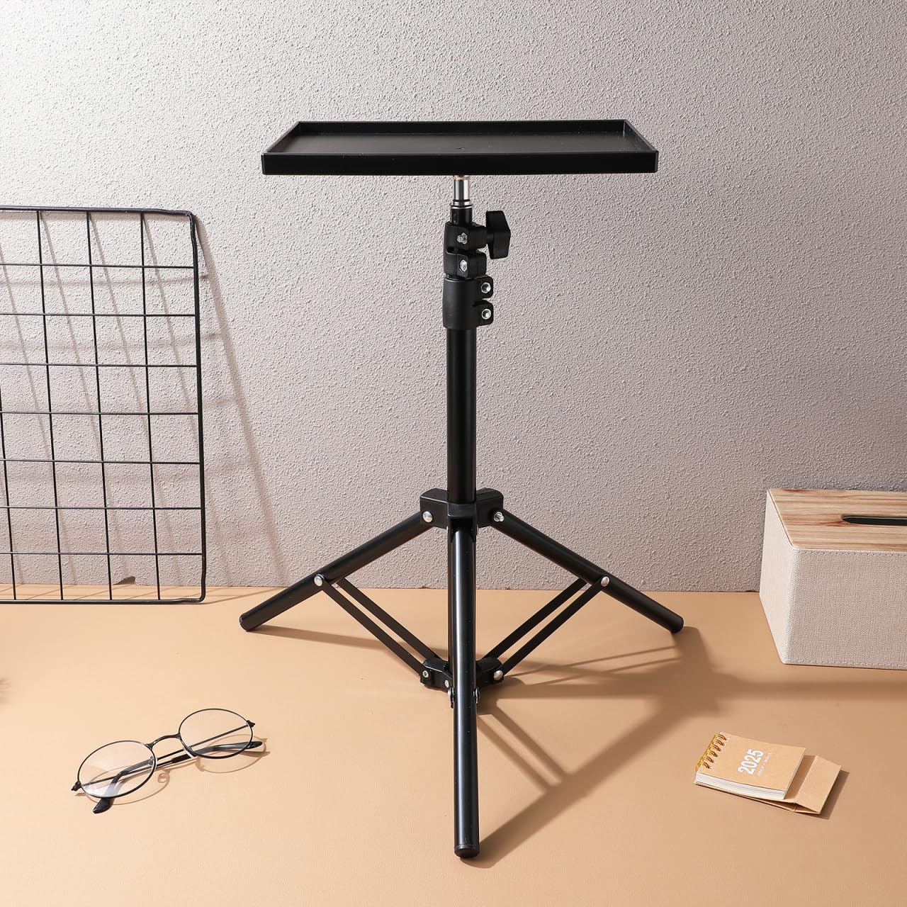 Cabilock Soporte para proyector, trípode para laptop, trípode ajustable para mesa, portátil, soporte de suelo para oficina, hogar, escenario, estudio, 114 cm