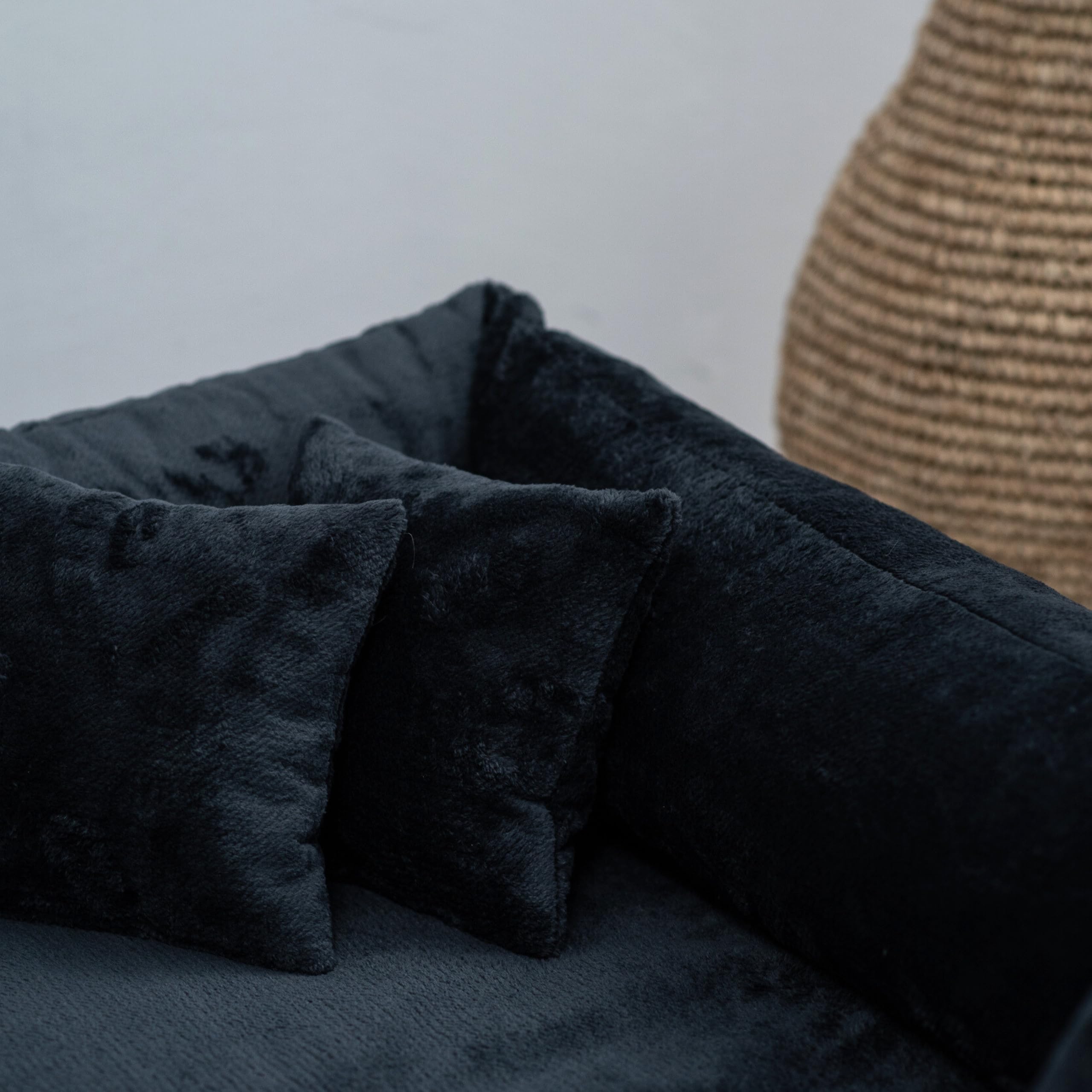 Cama Ortopédica Candy | Felpa | Duradera | Base Antideslizante | Sofá para Perros (L+|90x70cm, Azul Marino)