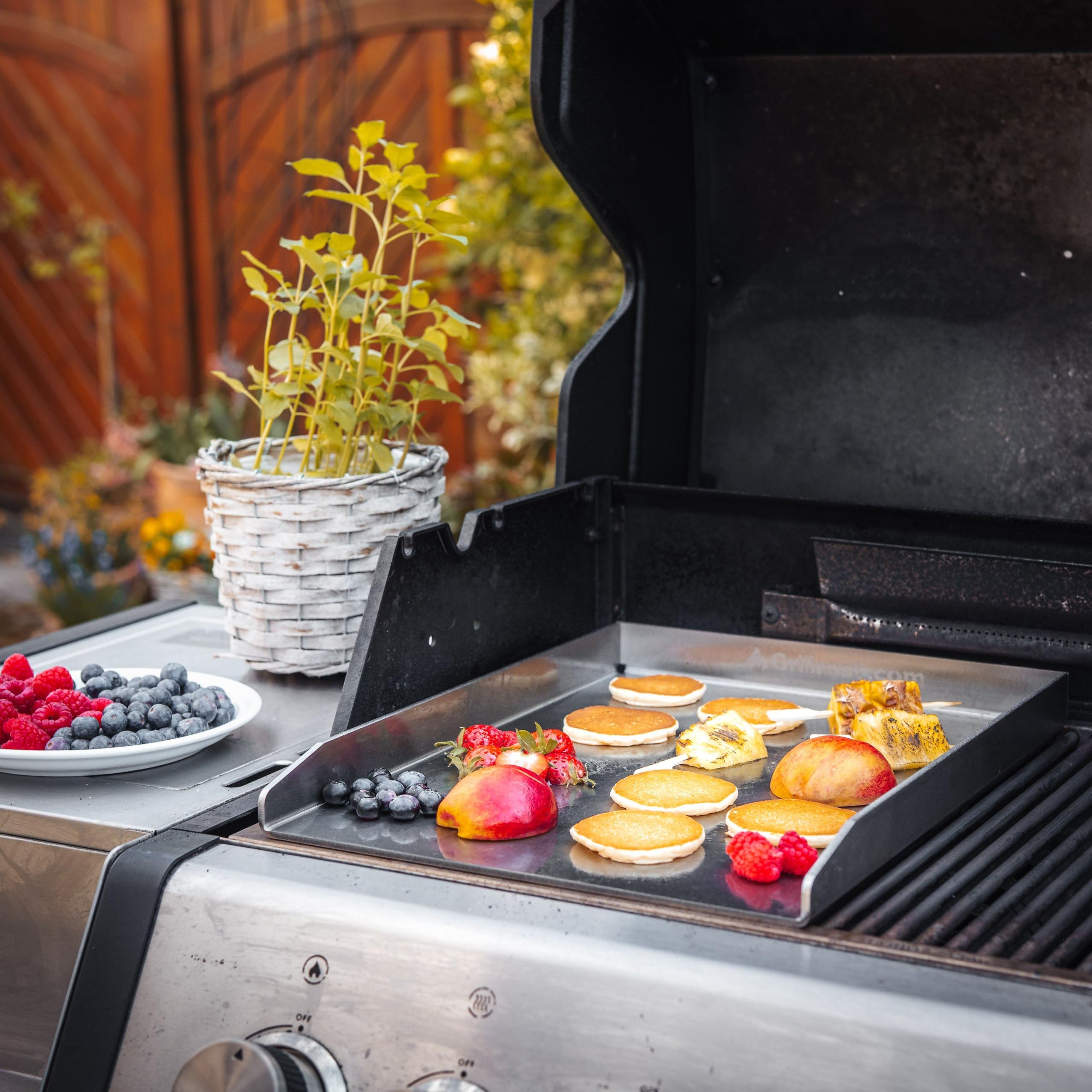 Grillrost.com Das Original Plaque de Cuisson en Acier Inoxydable | Plancha 40x30cm - Taille Universelle | 4mm Massif - Made in Germany