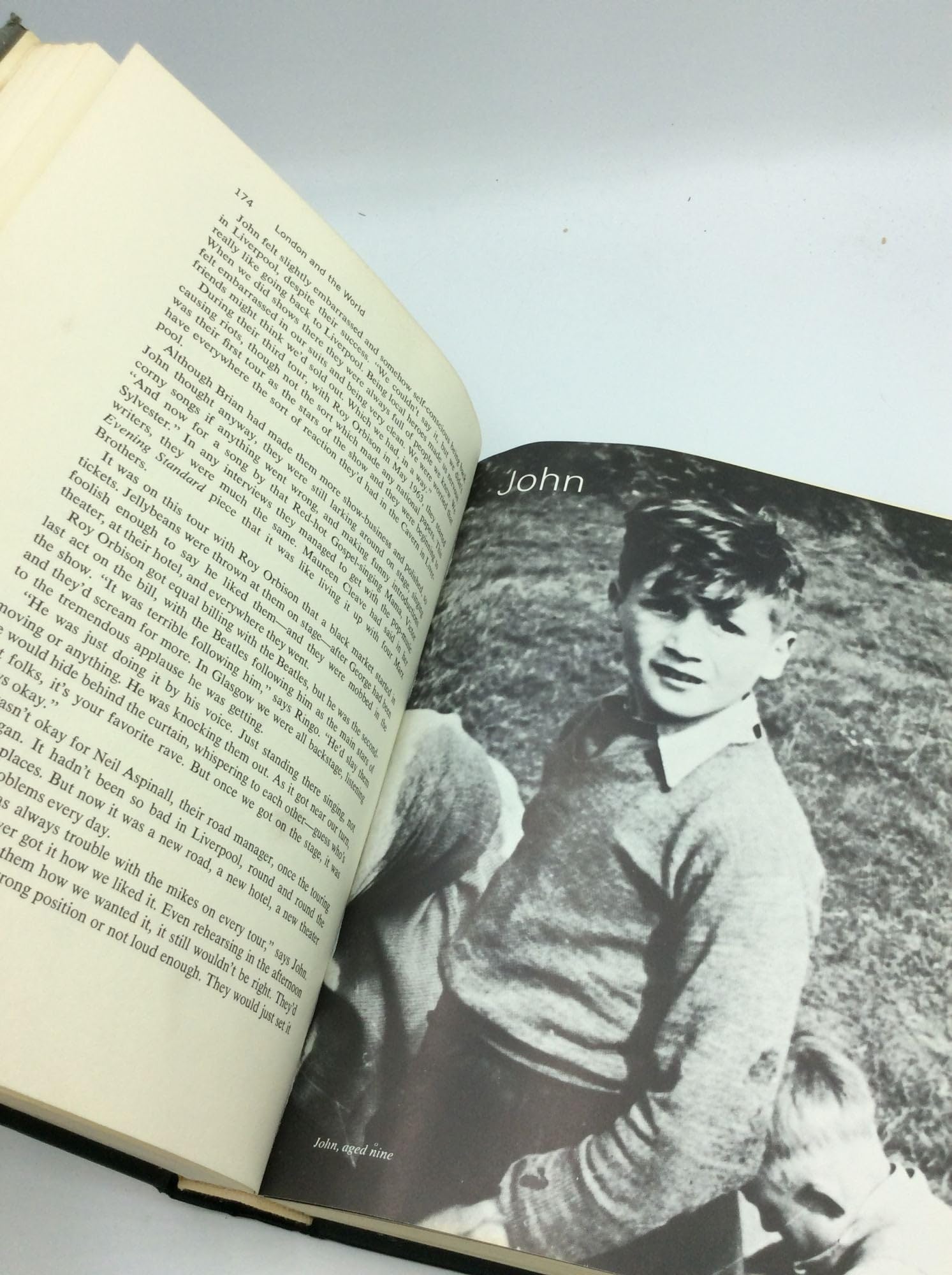 Amazon.com: Beatles the Authorized Biography 1ST Edition