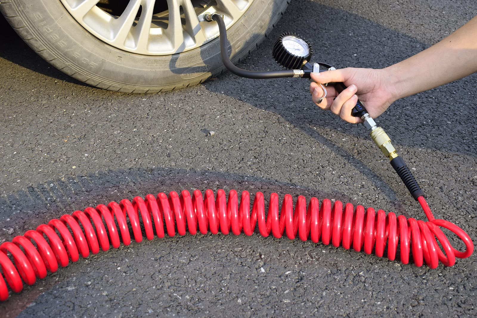 YOTOO Manguera de aire de retroceso de poliuretano de 1/4 pulgadas de diámetro interior por 25 pies de largo con restrictor de curva, acoplador rápido industrial de 1/4 pulgadas y enchufe, rojo