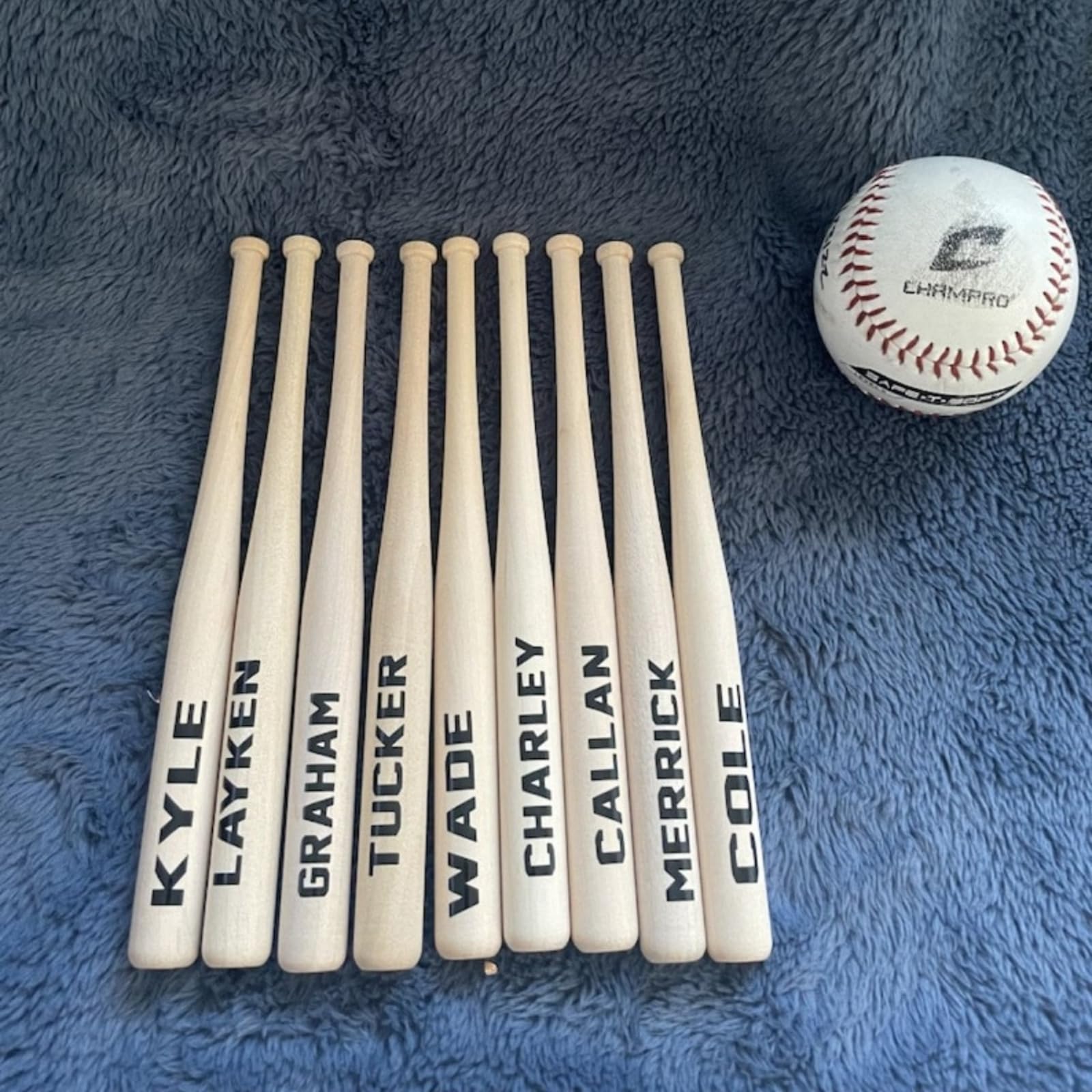 Petite batte de baseball en bois lisse : finis les éclats lors de vos peintures