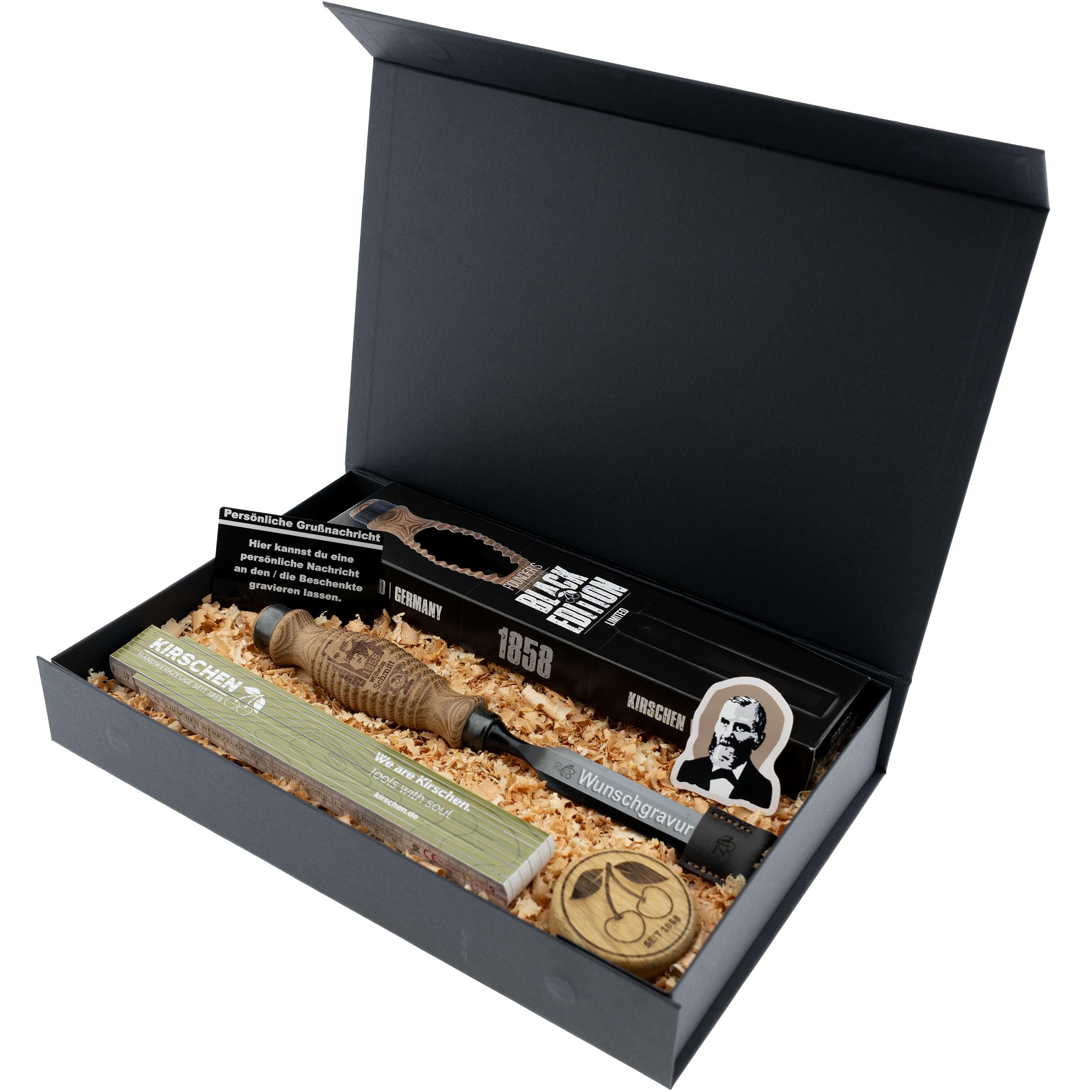 KIRSCHEN Geschenkbox Stechbeitel Founder's Black Edition 20 mm mit Wunschgravur, brünierte Klinge, Akazienholz-Heft - personalisiertes Handwerker Geschenk für Schreiner, Tischler