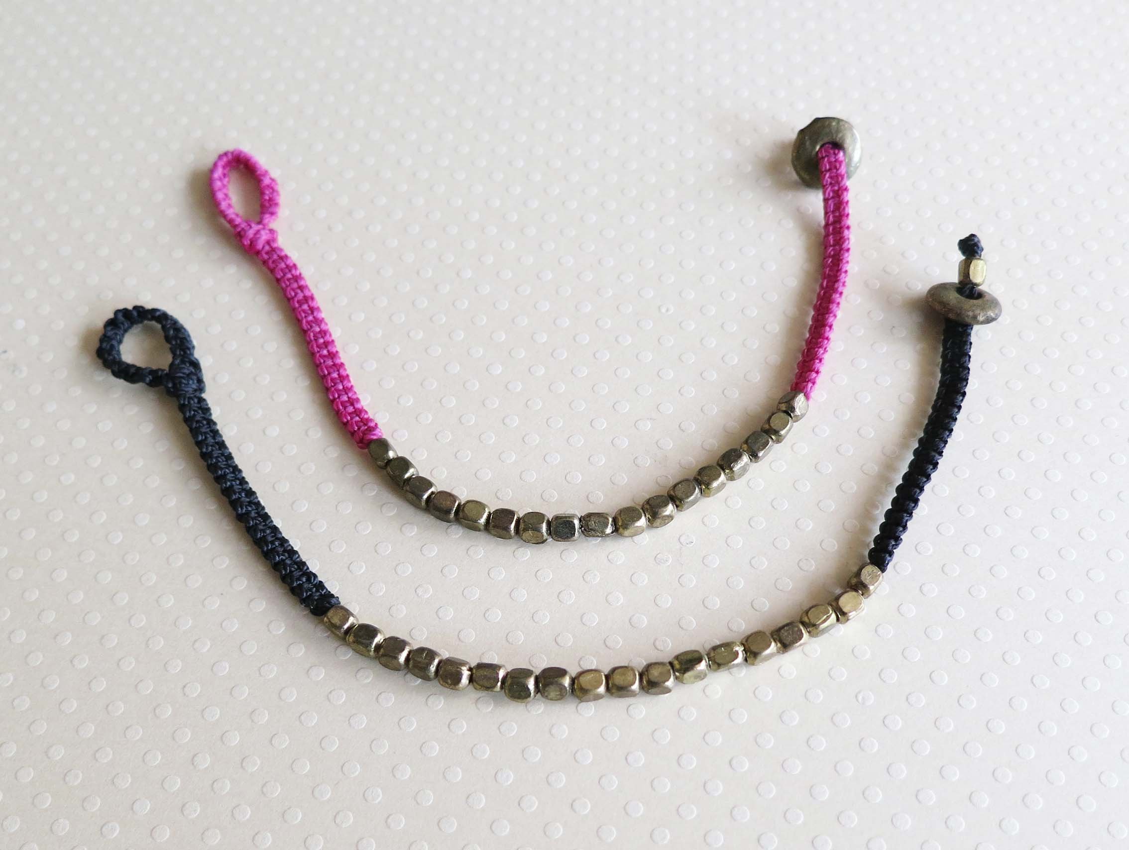 レトロビーズ 楽天市場】不揃いな形のメタルビーズ 10g メタリック beads833