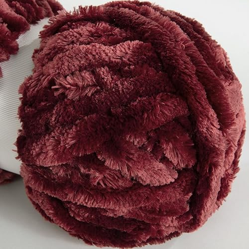 Miniatura 7 de HOMBYS Hilo de terciopelo grueso, hilo de felpilla súper voluminoso para tejer, hilo grueso de felpa esponjosa para ganchillo, hilo suave rojo vino,