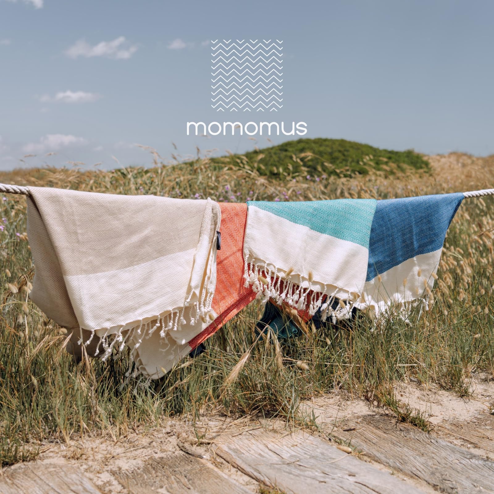 MOMOMUS Grande Serviette de Plage Anti-Sable Style Fouta XXL - 100% Coton, Douce et Légère - Couverture ou Tapis de Plage Grand Format, idéale pour Pique-Nique et Piscine - Beige, 200 x 220 cm