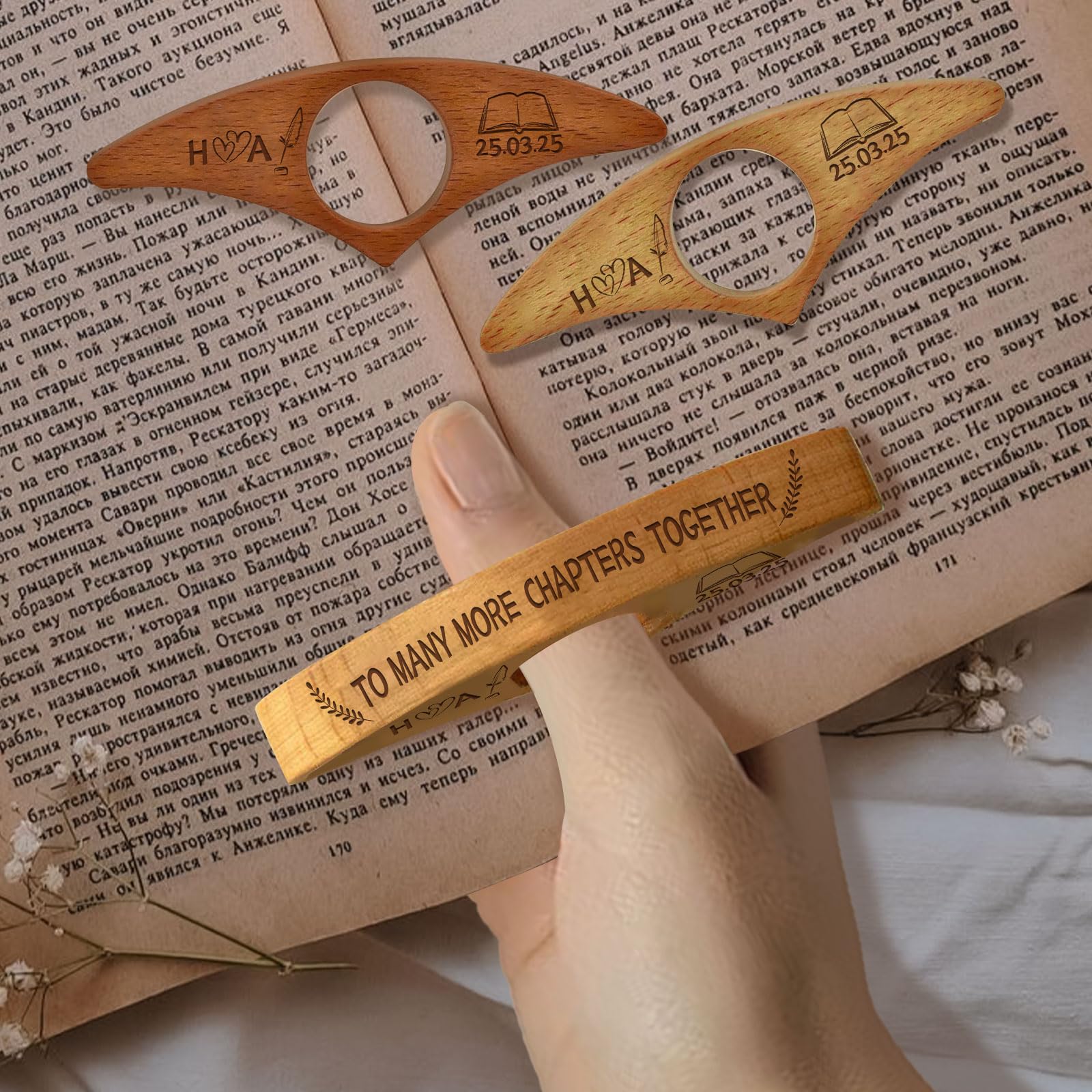 JJ GRADGOWN Personalised Wooden Book Page Holder, Custom Thumb Book Page Holders with Name for Reading, Durable Natural Wood, Gift for Kids, Adults & Book, Lovers, Home, Library, School (Style -6) — image 1