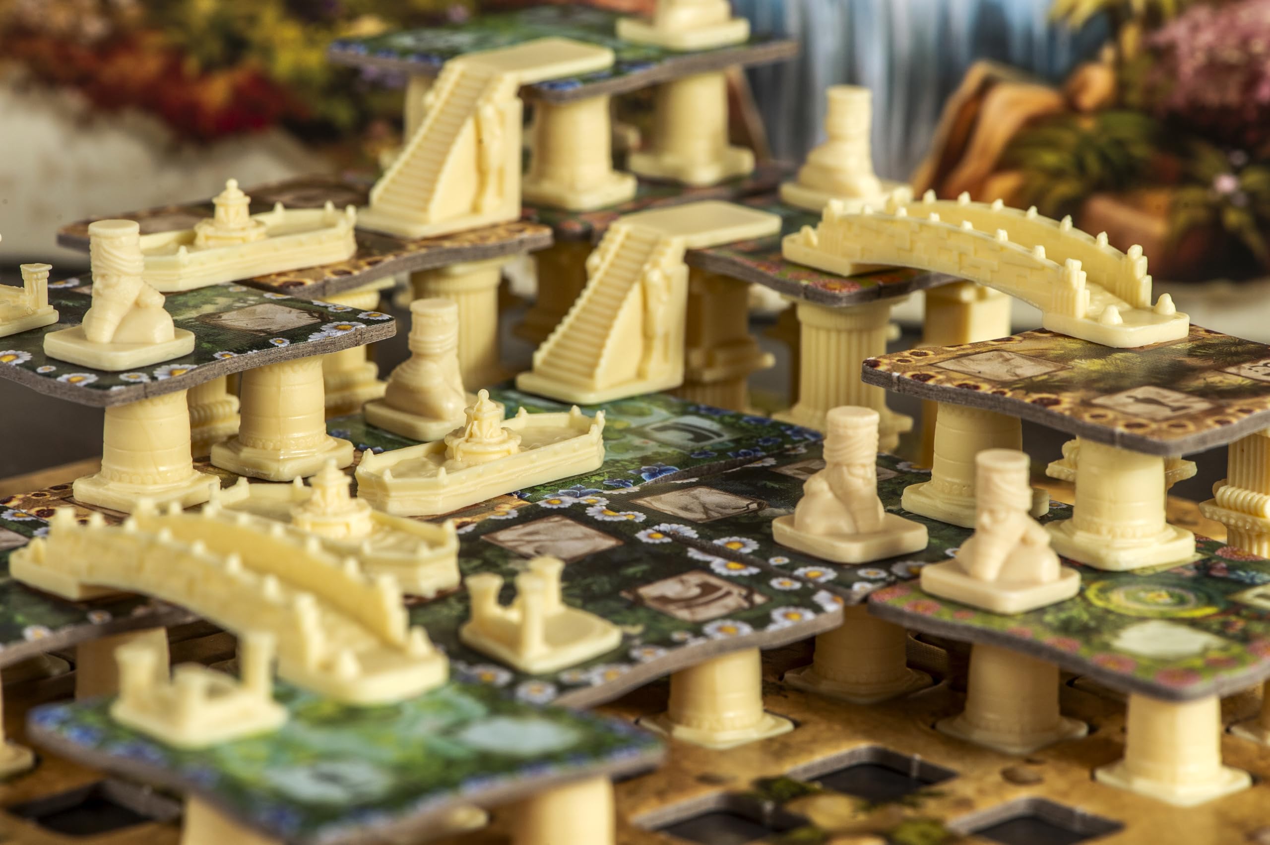 Pendragon - Babylon - Edizione Italiana - Gioco da tavolo strategico per famiglie - Posizionamento tessere 3D | Da 2 a 4 giocatori | 60 minuti | Età 8+