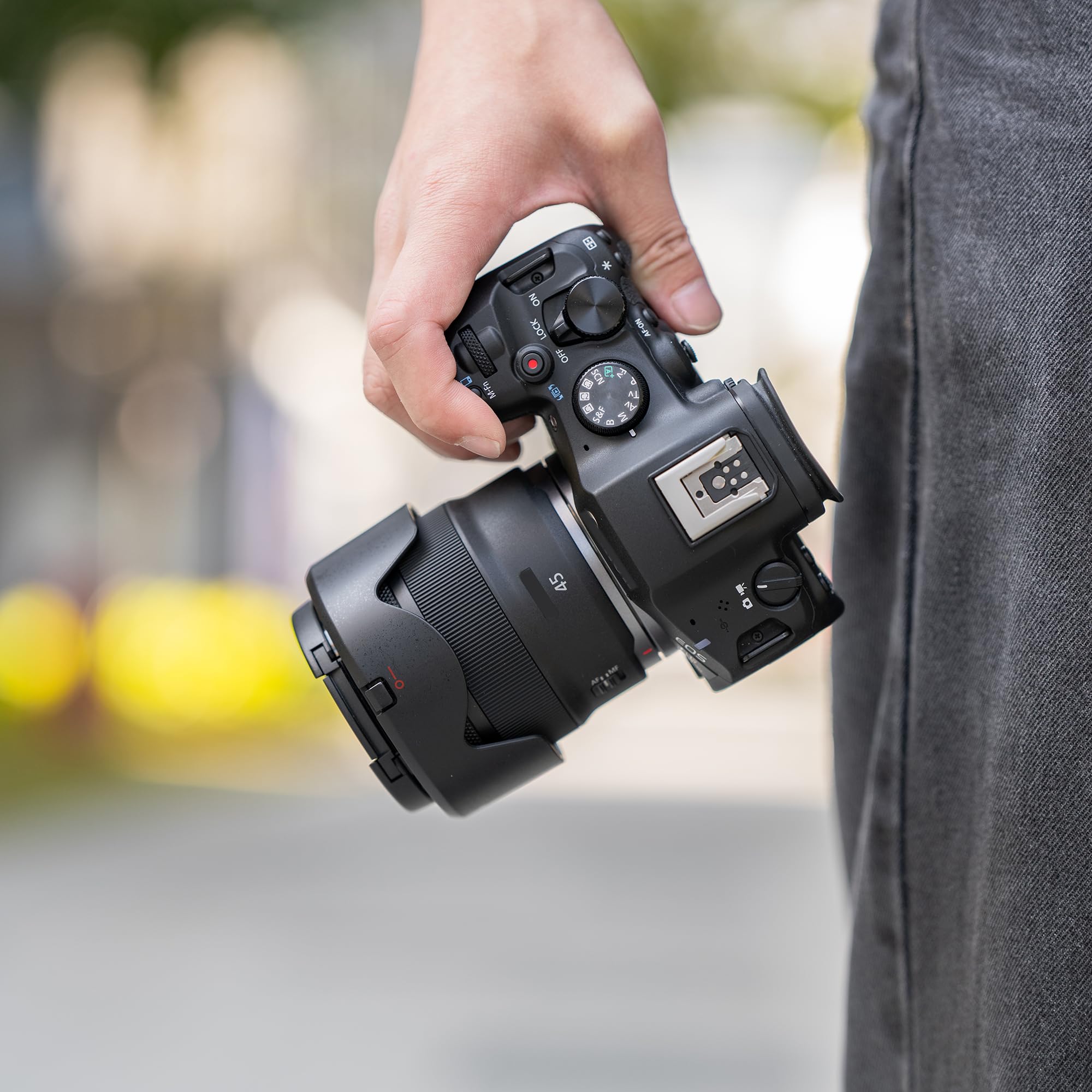 JJC ES73B - Paraluce a tulipano a baionetta compatibile con obiettivo Canon RF 45 mm F1.2 STM, paraluce reversibile sostituisce il paraluce Canon ES-73B