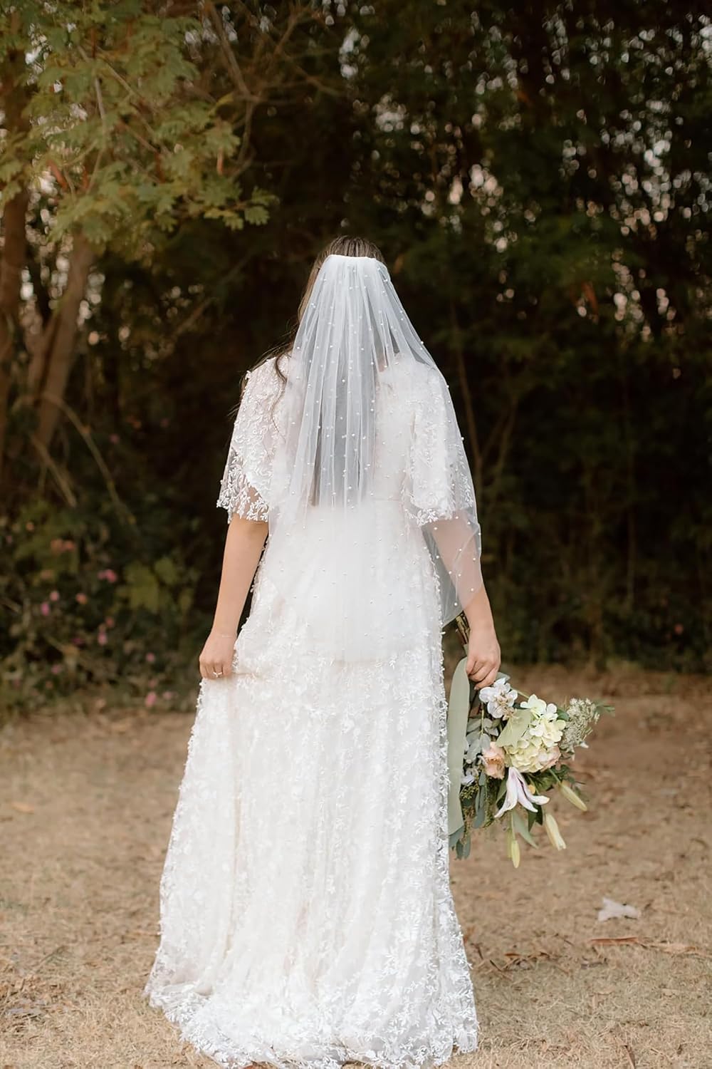 MisShow Pearls Wedding Bridal Veil With Metal Comb for Women 1 Tier