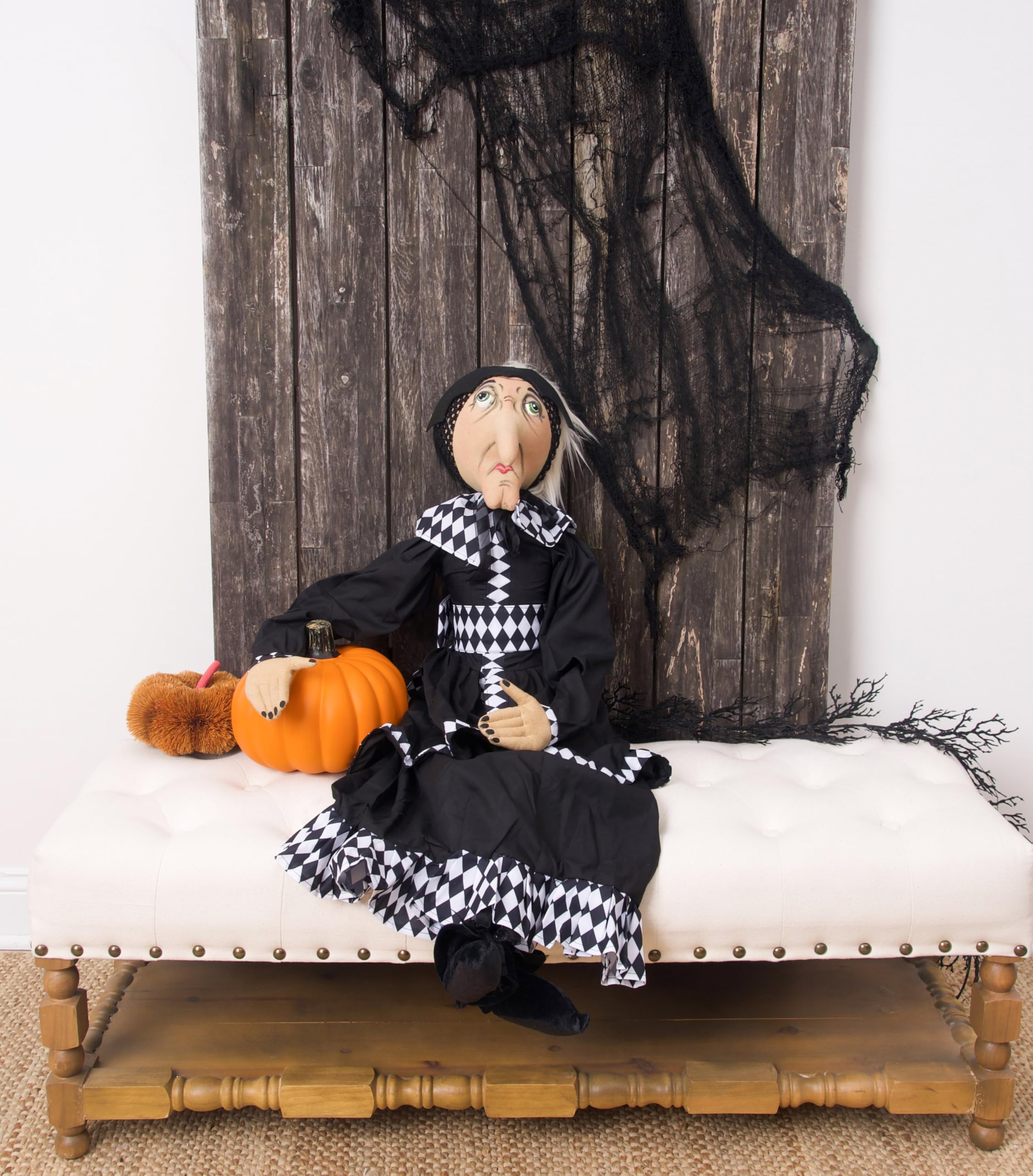 Amazon.com: GALLERIE II Beatrix Witch Figurine Joe Spencer