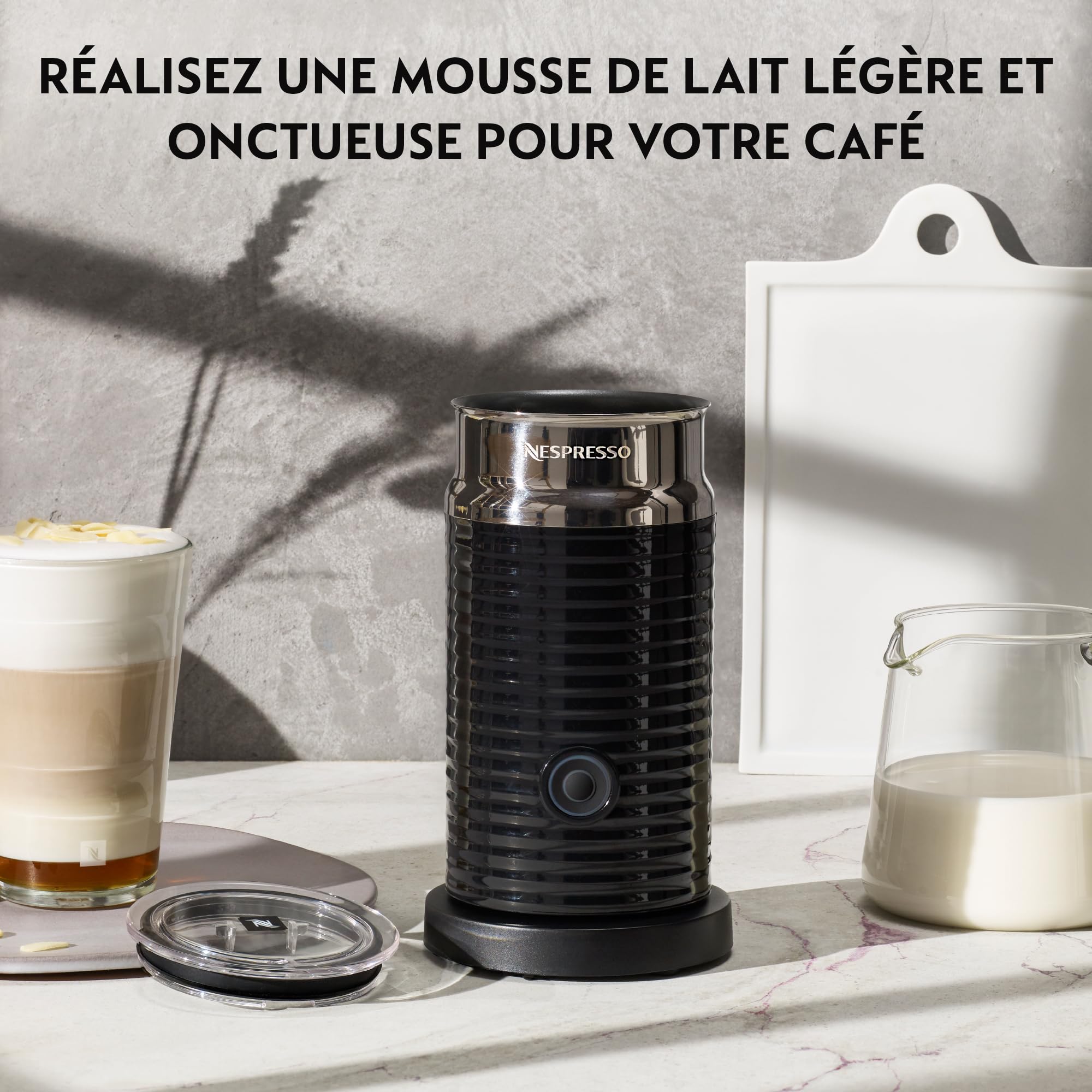 Nespresso - Aeroccino - 3 Mousseur à Lait Chaud et Froid - Rouge - 240 ml | Milk Frother - pour Préparer une Mousse Crémeuse Chaude ou Froide, Système Automatique Rapide - pour Cappuccinos et Lattes
