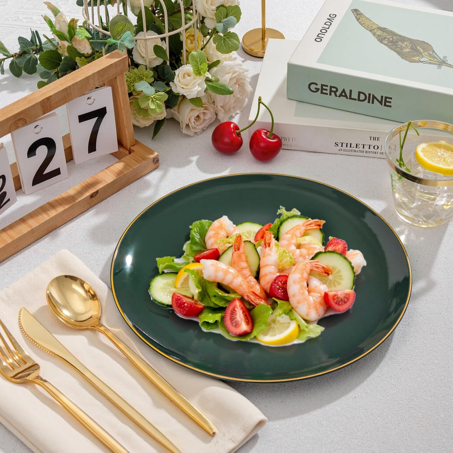 bUCLA 150PCS Green Plastic Plates - Green and Gold Disposable Include 25 Each (Dinner & Dessert) Plates, 25 Knives, 25 Forks, 25 Spoons and 25 Cups, Ideal for Party&Christmas - Image 4