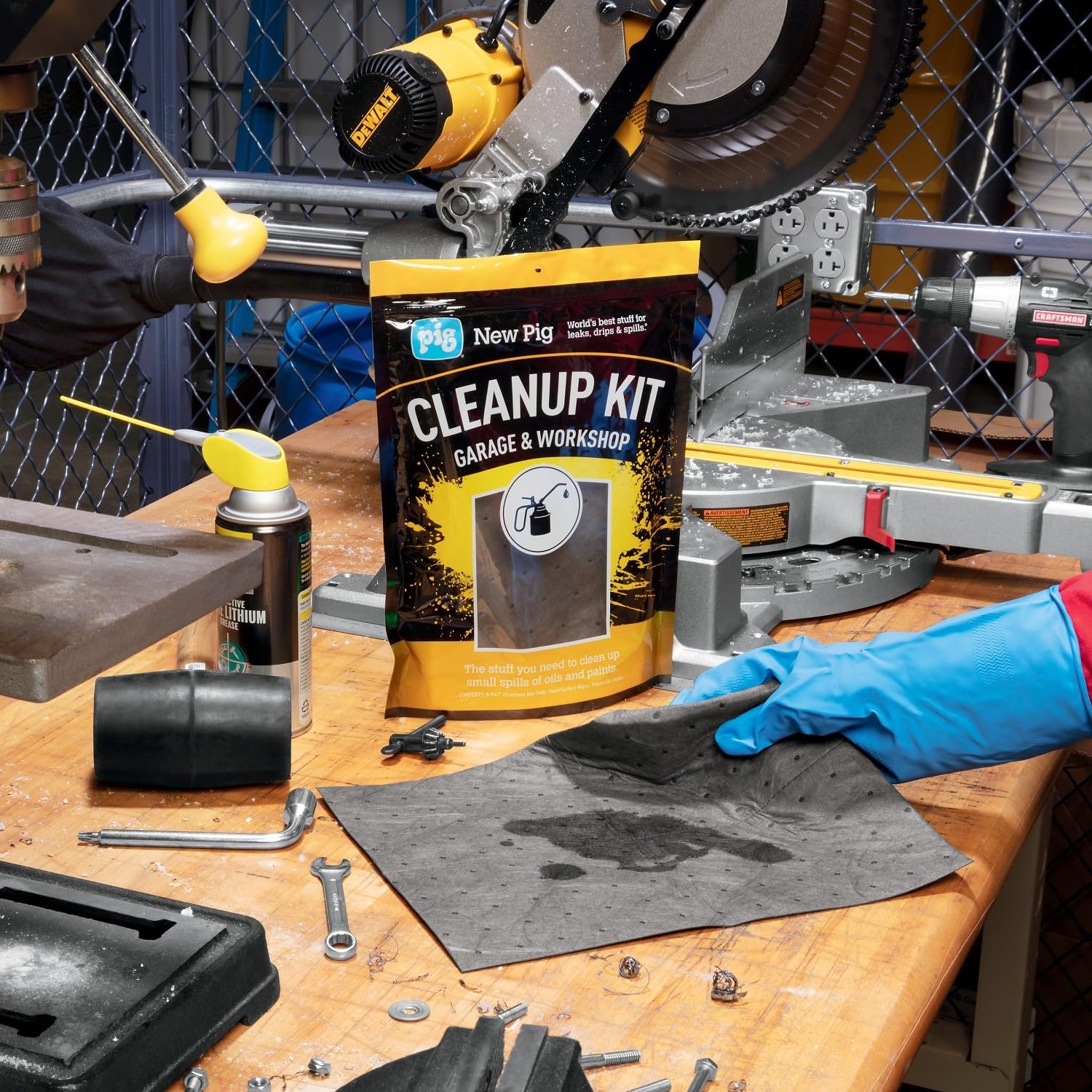 PIG Automotive Fluids Cleanup Kit | Absorbs Oils; Coolants; Solvents; Water | Absorbs Up to 36.6 oz | Single-Use Kit | PMB30617