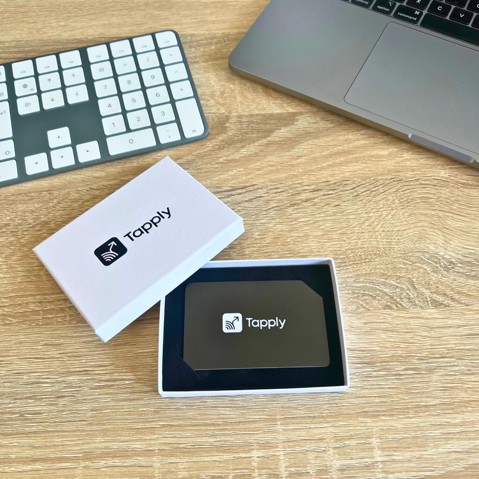 Biglietto da Visita Digitale NFC QR Code Compatibile Android iOS Profilo Aggiornabile Online Nero