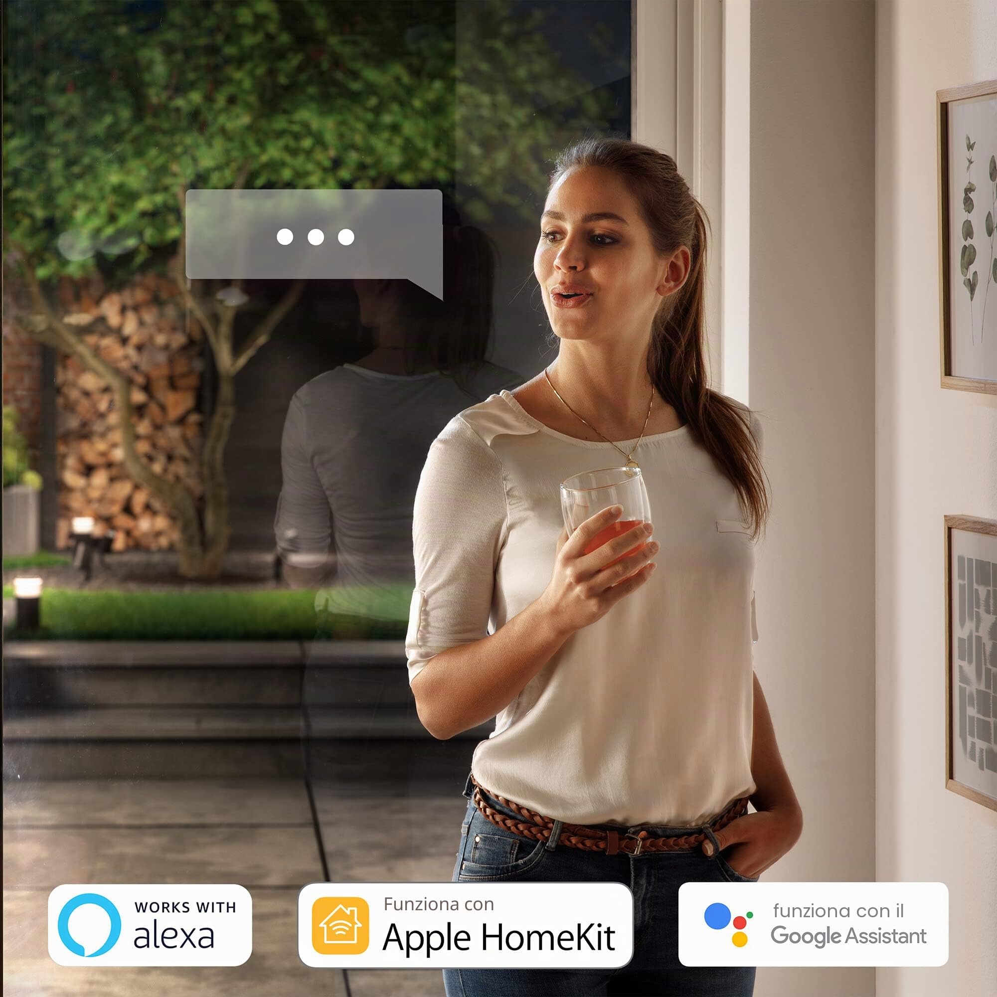 Philips Hue White Lampada da Parete per Esterni LED Smart Lucca, Luce Bianca Calda, Dimmerabile, 9.5 W