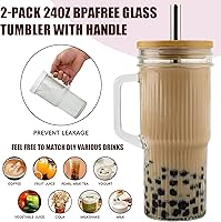 Vista 2 de Vasos de vidrio acanalados con tapas y pajitas de bambú, vaso para café helado con asa, tarro Mason con tapa de 24 onzas, vasos de boca ancha, vaso