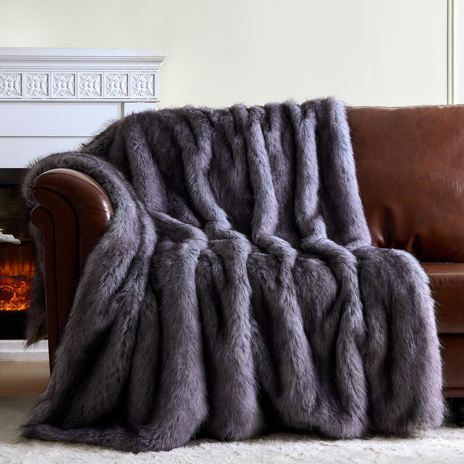 Luxury Faux Fur Blanket - 150 x 200 cm Thick Warm Double Sided Fluffy Blankets, Winter Coz...