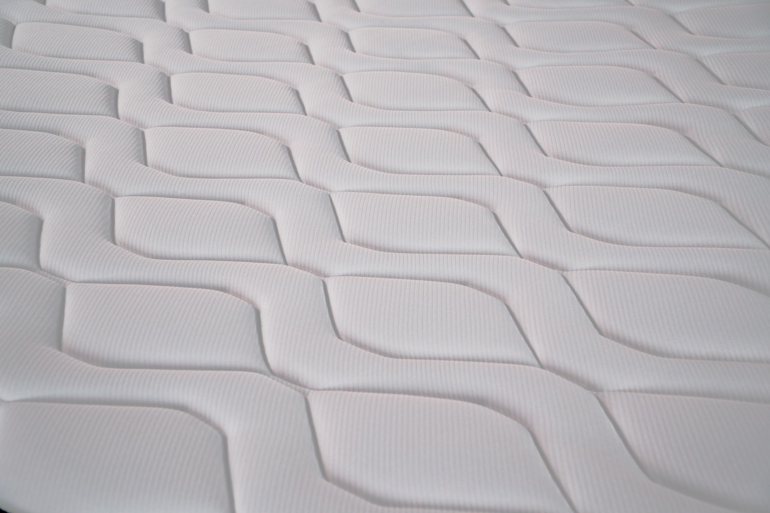 SIMPUR Colchón Amazone de muelles ensacados 150x190, +/-30cm de Altura, firmeza Media Alta, Independencia de lechos, Transpirable, Acolchado Premium y diseño Elegante, Fabricado en España