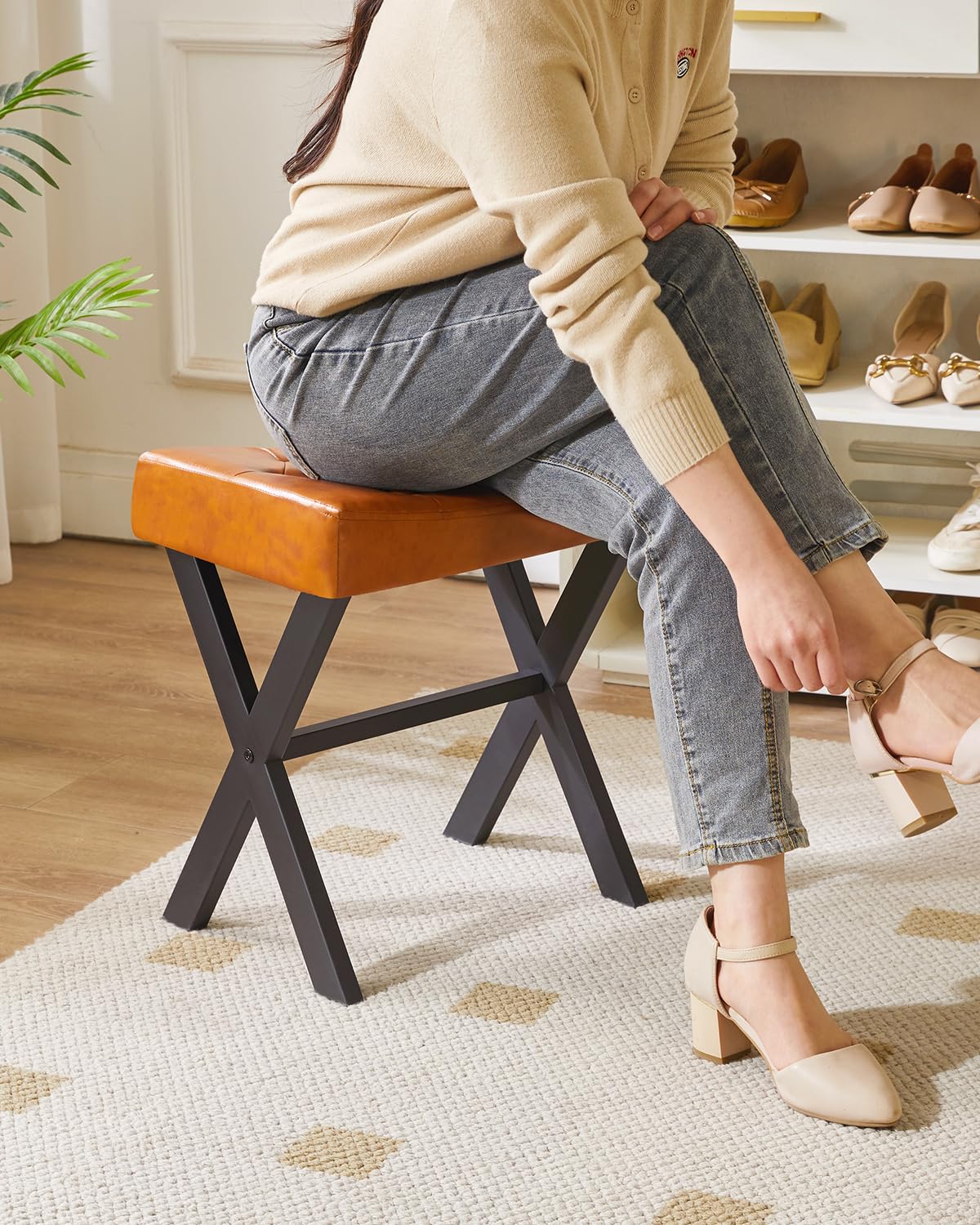 IBUYKE PU Sgabello Vanity a Forma di U con X-Leg, Poggiapiedi Ottomano Quadrato, Multi-Use Come Piccolo Tavolino per Camera da Letto, Marrone Chiaro WBD019J