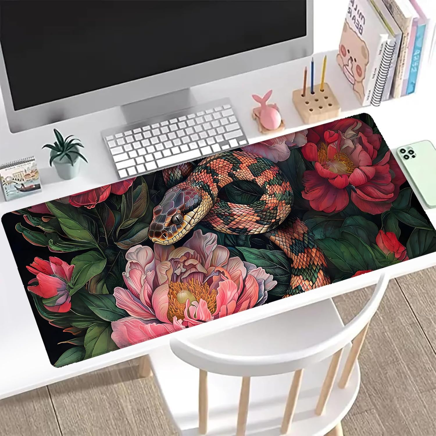 Snake and Floral Gaming Mouse Pad, Office Desk Mat, Anti-Slip Rubber Base Cool Aesthetic Mouse Pads for Computer Laptop Keyboard School Home Desktop Gamer Home Accessories Decor 31.5" x 11.8"