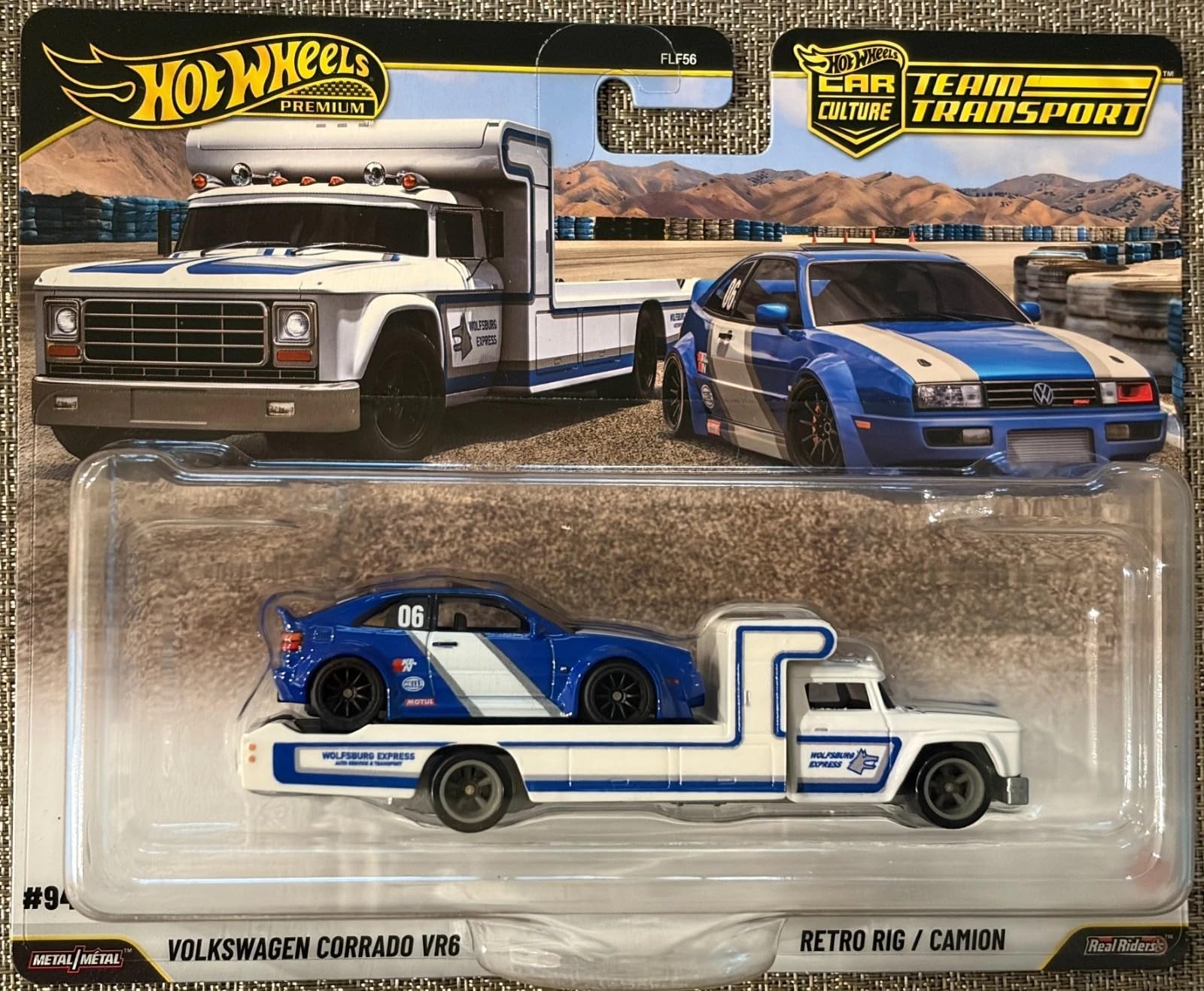 Hot Wheels® Team Transport Volkswagen Corrado VR6 & Retro Rig