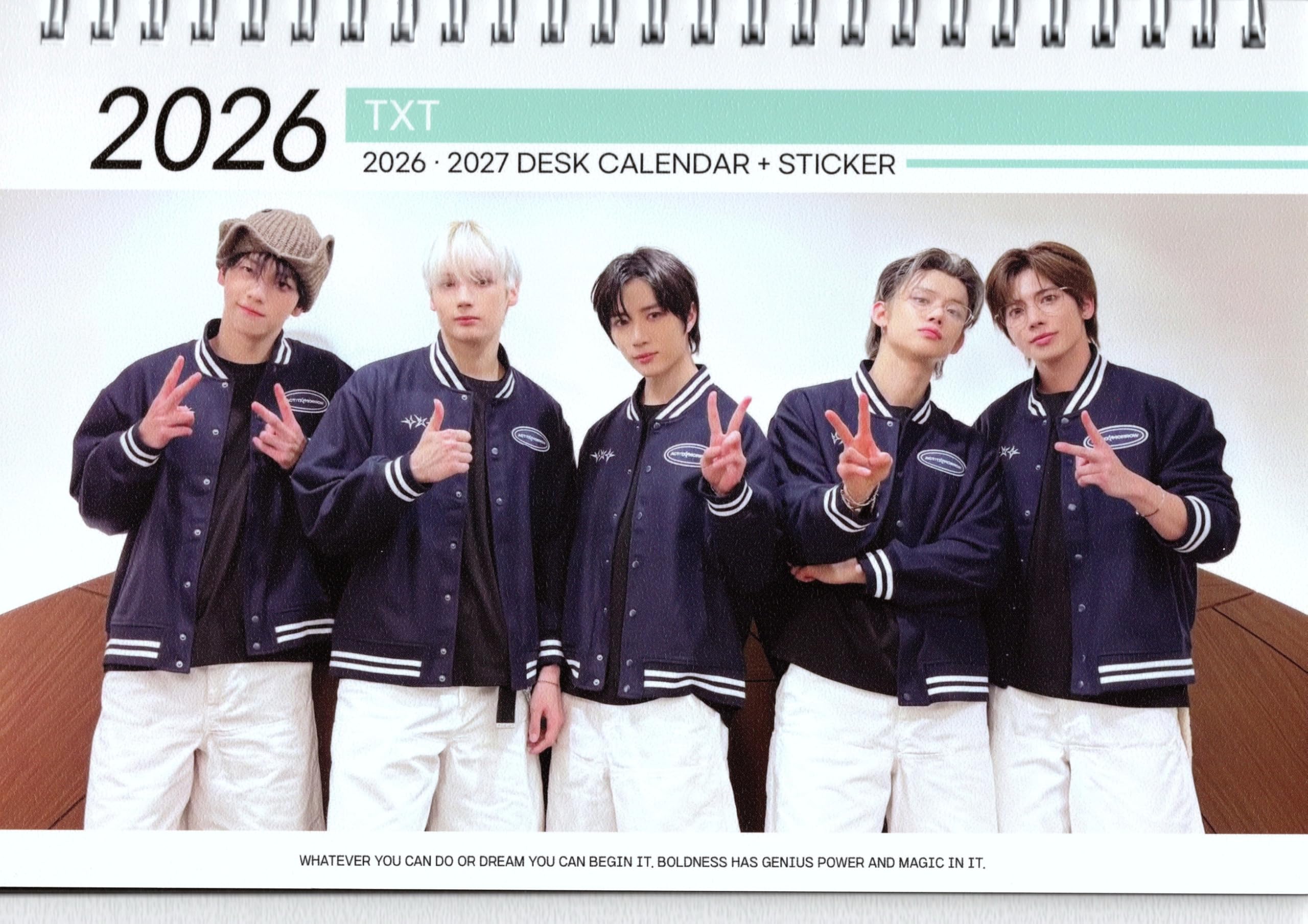 Amazon.co.jp: TXT グッズ 卓上 カレンダー (写真集 カレンダー) 2026