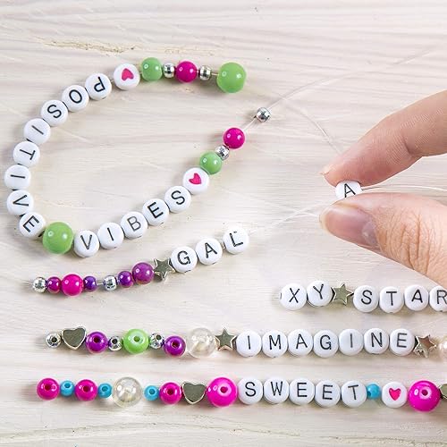 Miniatura 6 de Make It Real Kit de pulseras Block 'N Rock crea 4 pulseras únicas con dijes de letras, 147 piezas, incluye bandeja de juego, todo en uno, kit de