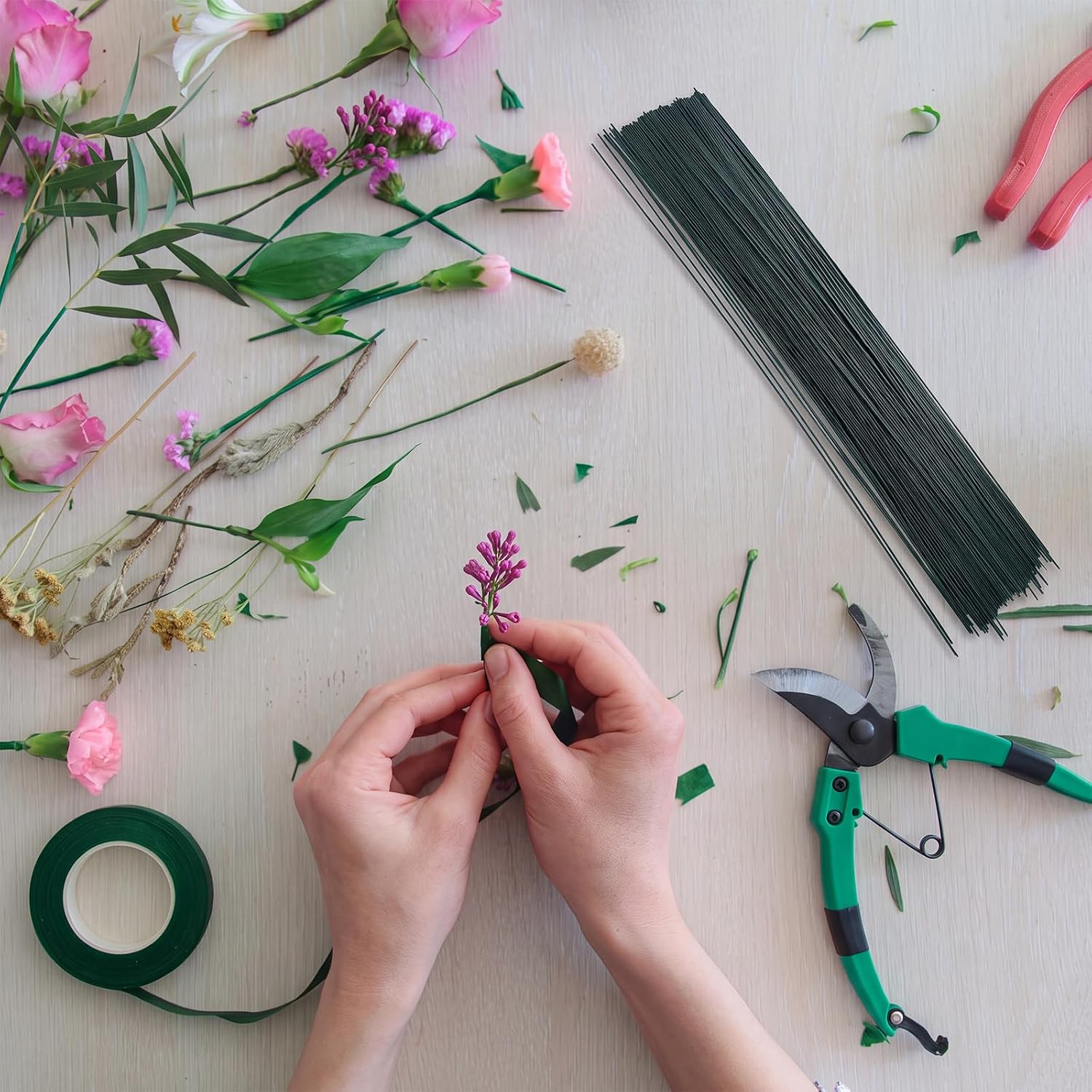 Zonon 220 Pcs 18 Gauge Enameled Floral Wire 18 Inch Florist Wire Bulk Flower Stems for Crafts DIY Bouquet Wrapping Artificial Flower Arrangements Supplies Wedding Prom Corsage, Dark Green