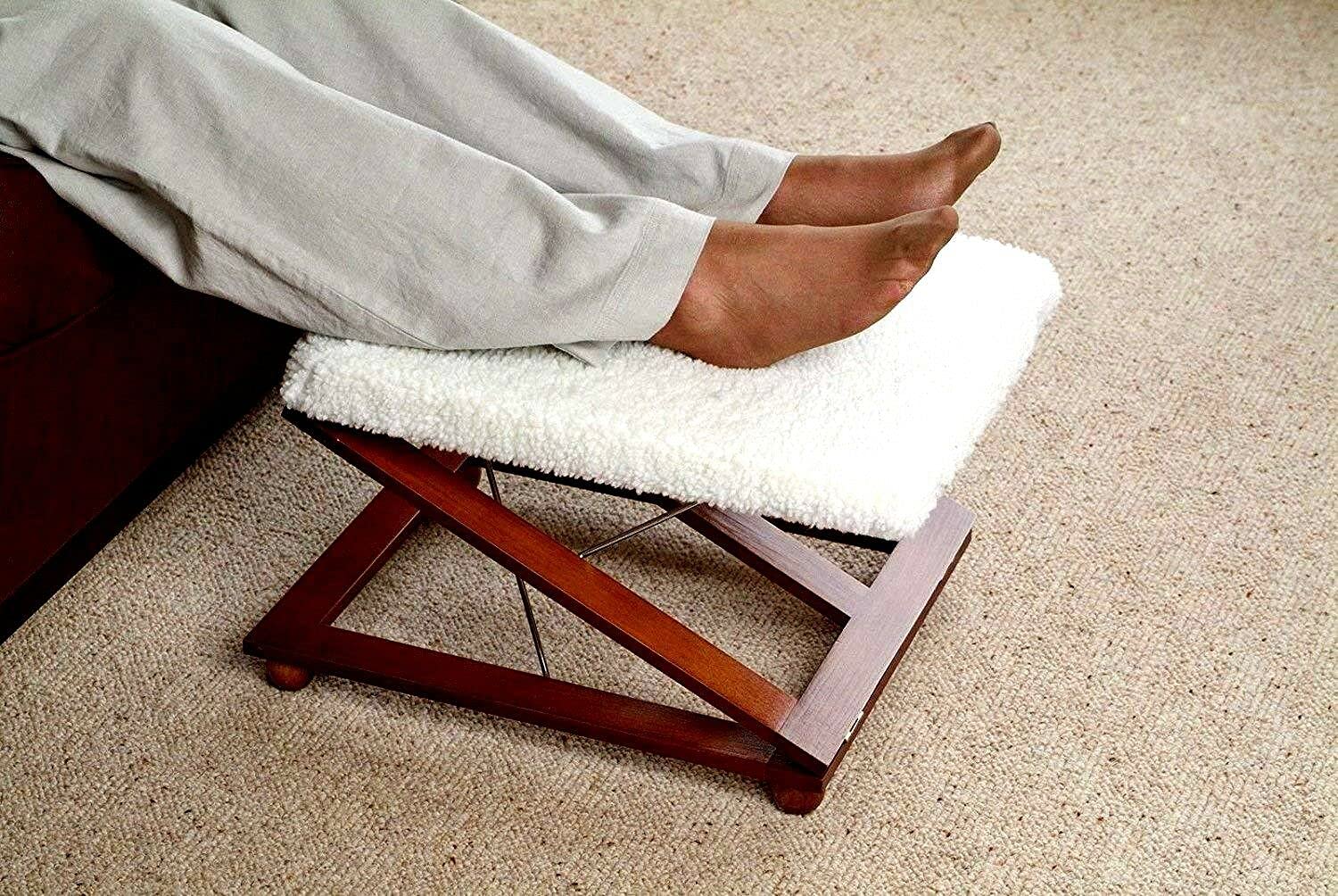Repose-pieds réglable en hauteur et angle confortables en bois
