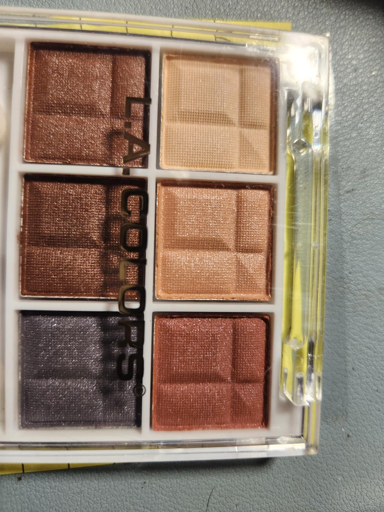 L.A. COLORS 6 Color Eyeshadow, Earthy CES461