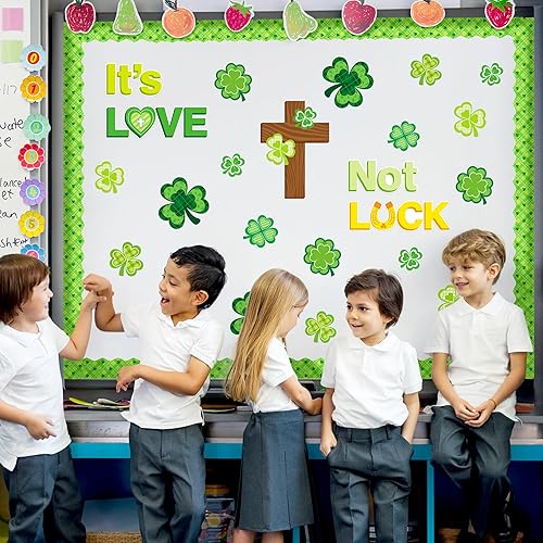 Miniatura 6 de Juego de 102 tablones de anuncios cristianos del día de San Patricio, diseño de trébol y cruz de Dios, con texto en inglés "It's Love Not Luck",