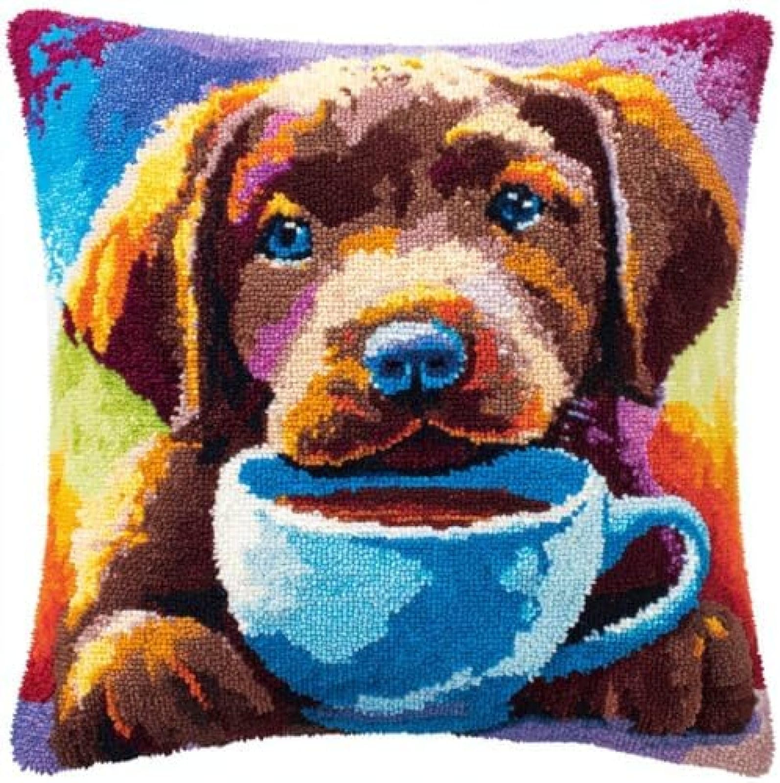 kitphoenix Beginner Latch Hook Cushion Cover Kit,Retriever Drink Coffee,Adults DIY Embroidery Crochet Craft Kit with Pre-Cut Yarn and Printed Canvas,43x43 cm