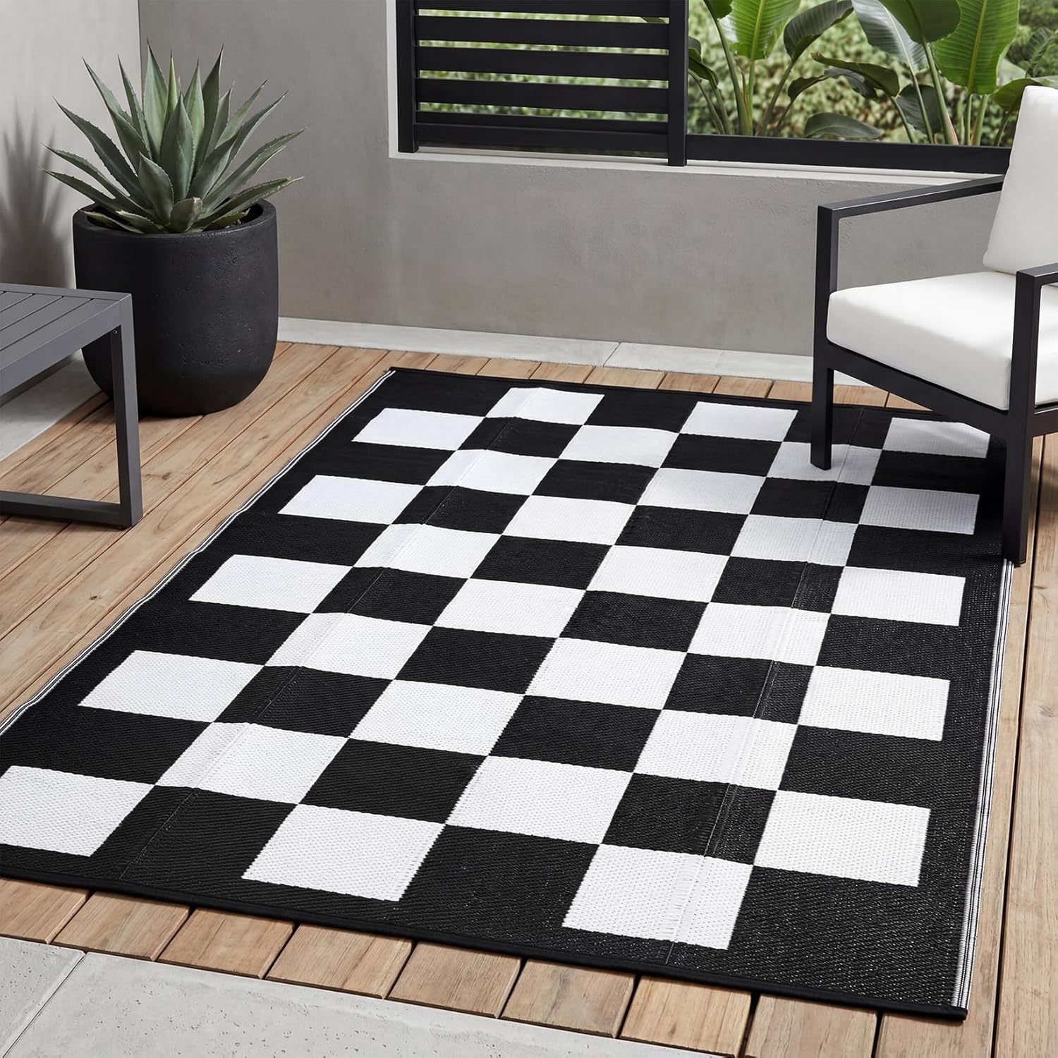 9x18 Checkerboard Outdoor Rug, Reversible Woven Plastic Straw Patio Mat, Checkered RV Camping Carpet with Corner Loops for Deck, Picnic, Balcony, Portable Floor Mat, Black & White