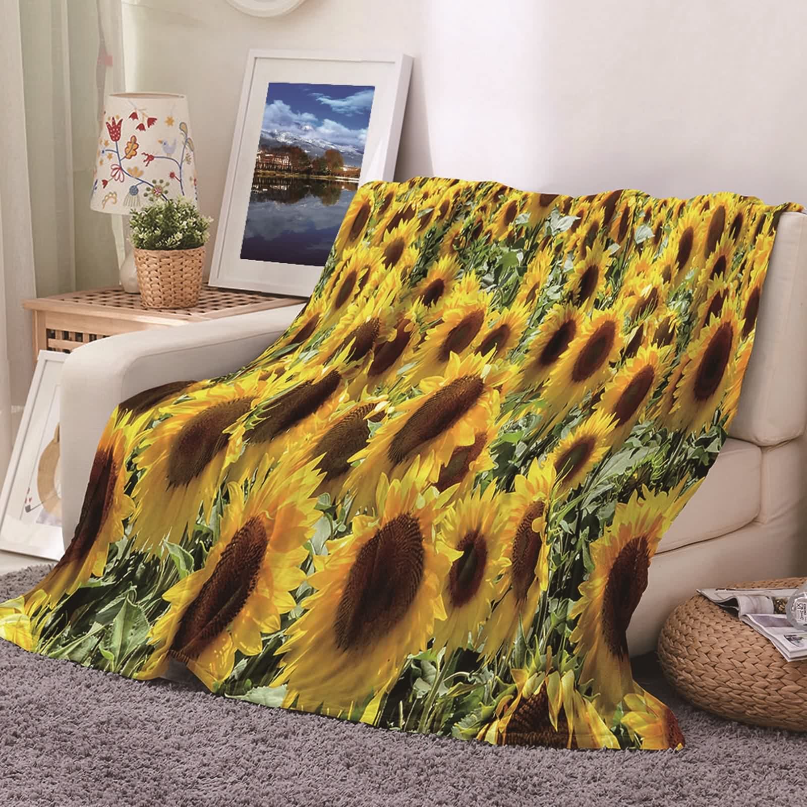 Couverture plaid flannel chaude et douillette motif champ de tournesols pour vos soirées canapé