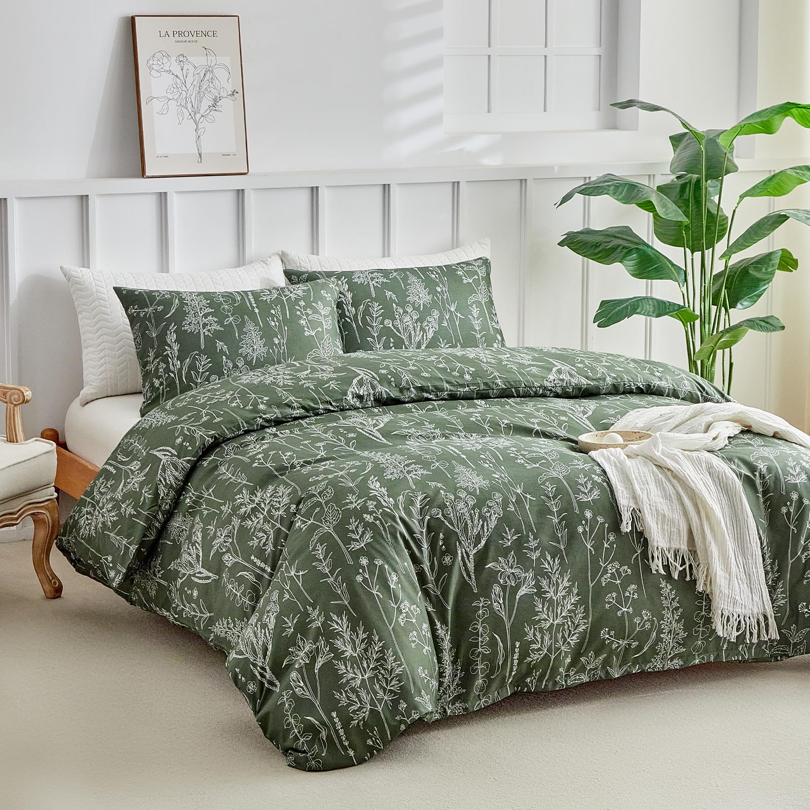 Tokokimo Forest Green Double Duvet Cover Set Floral Bedding - Little Flowers Print Green Double Duvet Set (1x Quilt Cover, 2x Pillowcases) Soft Microfibre Duvet Cover Set 200x200 cm โ image 1