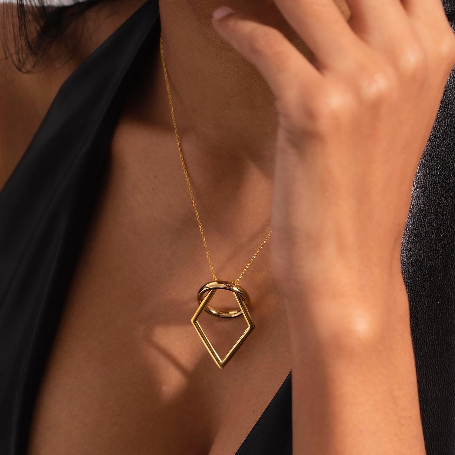 Ring Holder Necklace, Geometric Ring Keeper Pendant, Magical Ring Saver Necklace, Wedding Ring Holding Necklace, Women Engagement Ring Carrier Necklace