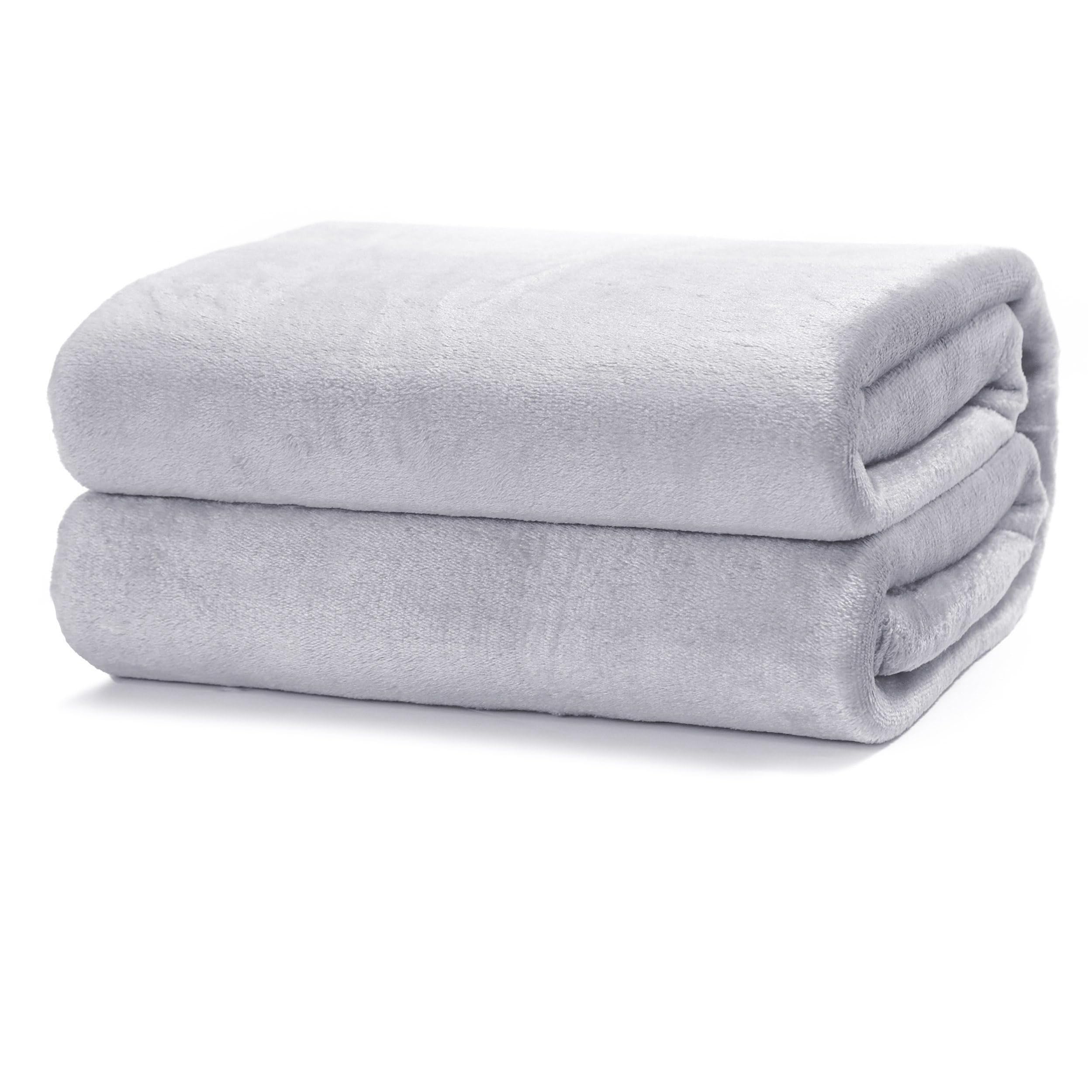 DALINA Textil - Manta para Sofá pequeña 130x160cm -Terciopelo -Ligera Franela para Sofá, Cama, Viaje, Sala de Estar (Gris Claro)