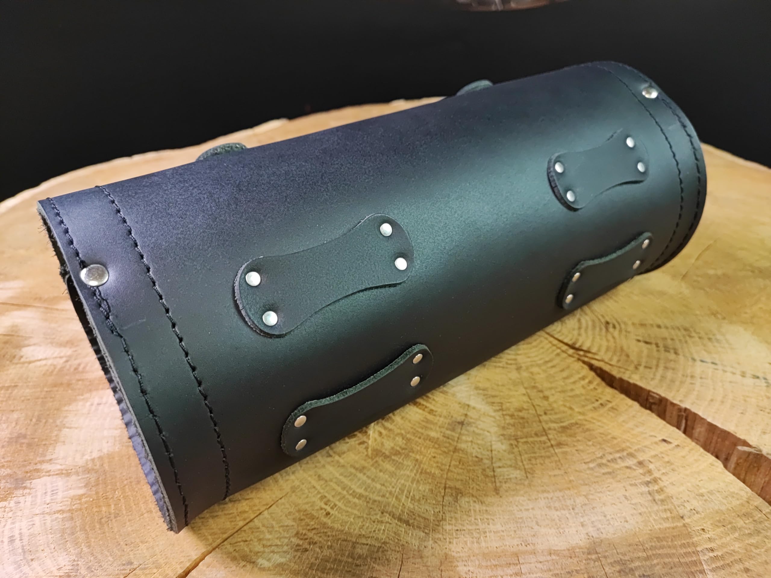 Werkzeugrolle Big 15 Lenkerrolle Gepäckrolle kompatibel mit Chopper Harley Davidson HD Motorrad Bikertaschen Lederrolle Werkzeugrolle Bugrolle Werkzeugtasche