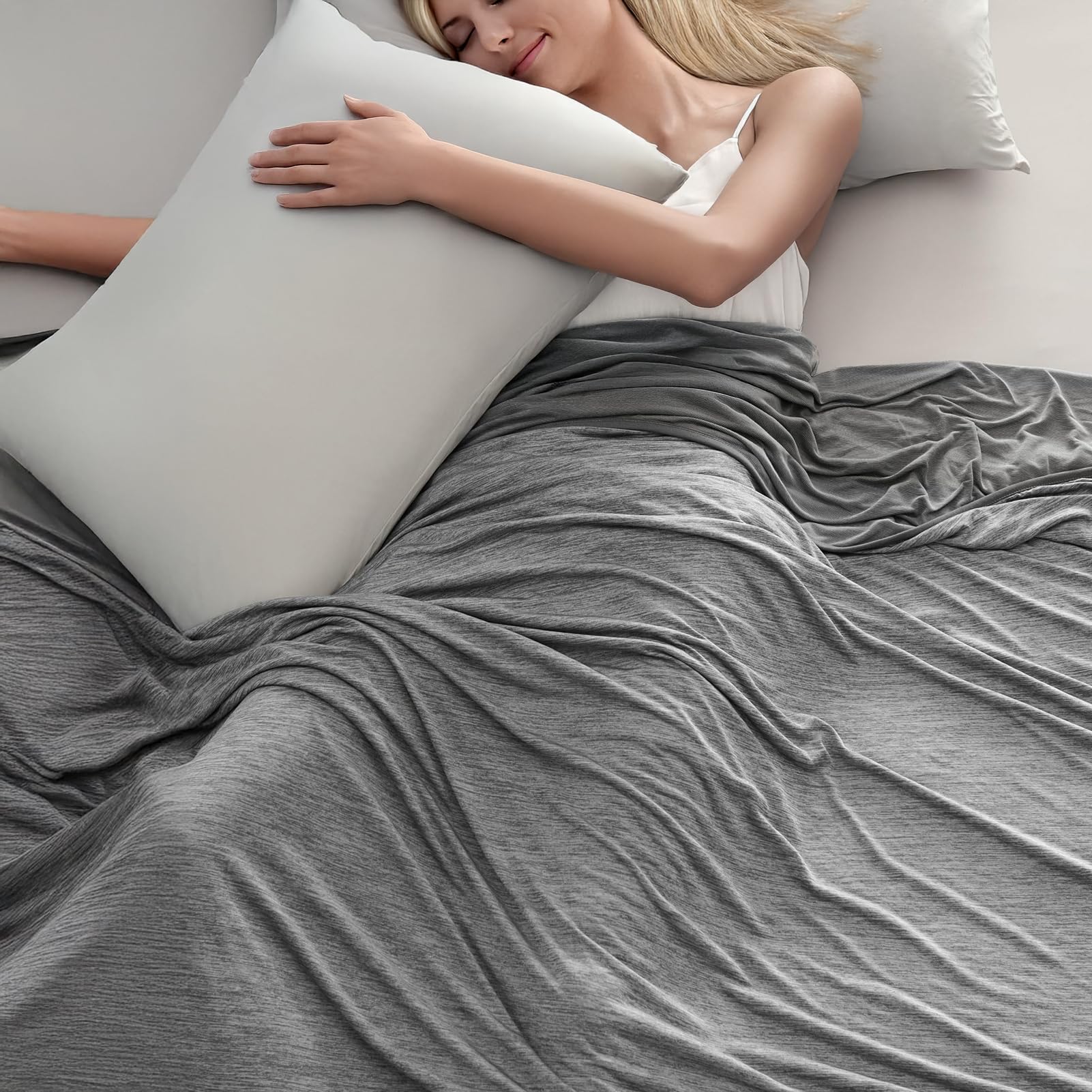 COVACURE 200 * 150CM Cooling Blanket, Arc-chill Cooling Fiber Summer Blankets, Double-sided Lightweight Cool Blanket for Night Sweats Adult Hot Sleeper, Breathable & Comfortable（Gray）