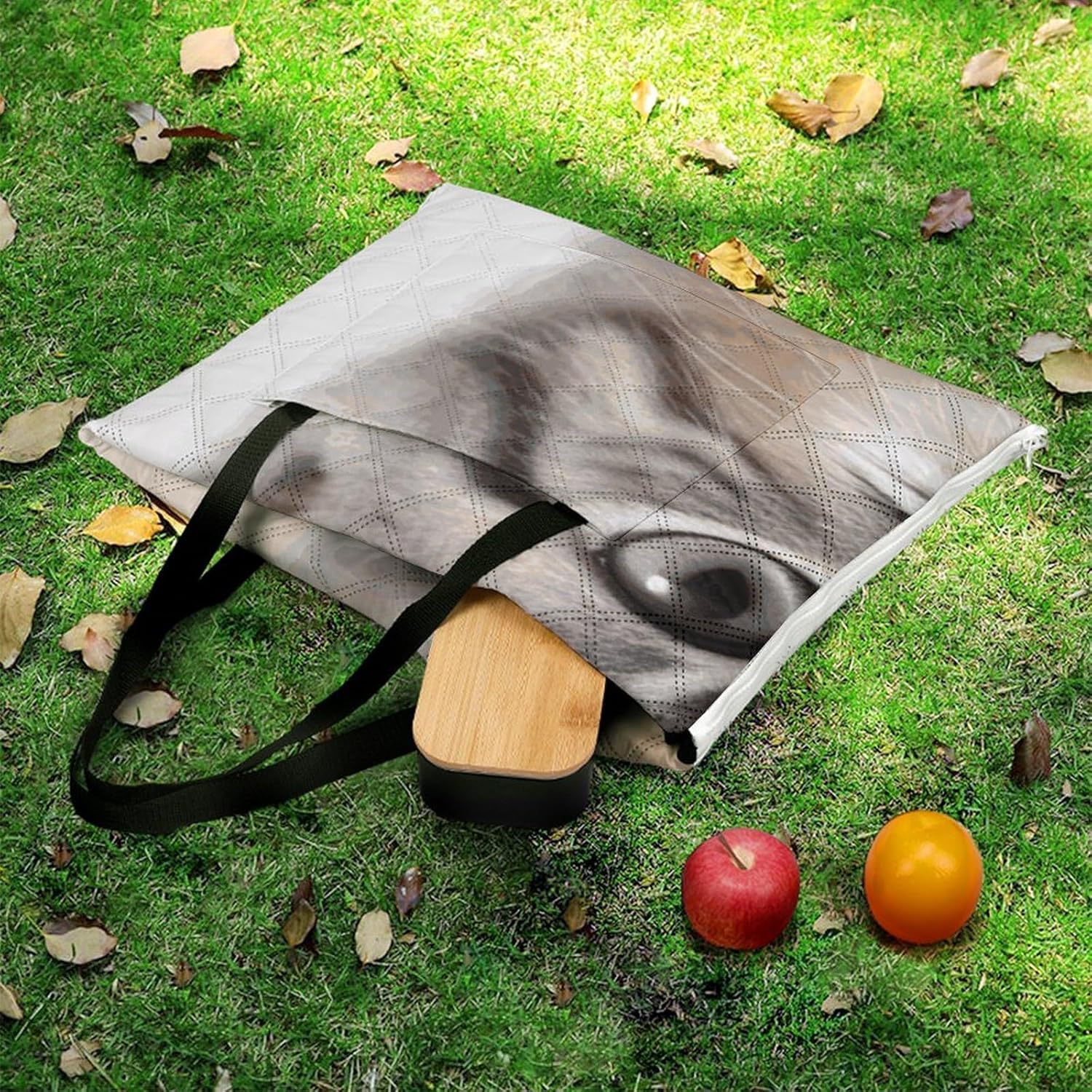 Cats Picnic Blanket 150x150cm, Foldable 2-in-1 Picnic Mat and Tote Bag Portable Waterproof Beach Mat Sandproof Outdoor Blanket for Park, Hiking, Beach, Camping, Travel